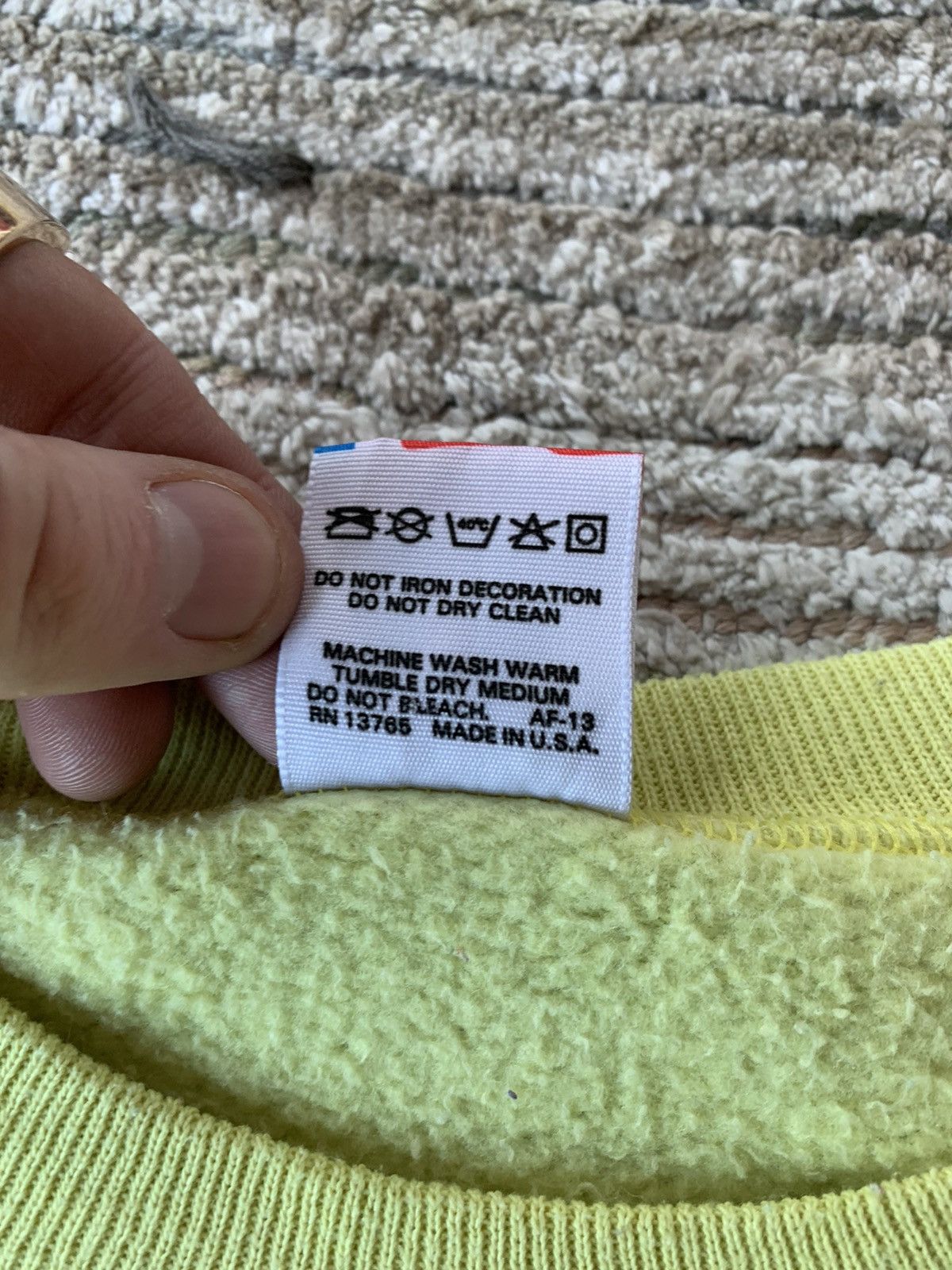 Fruit Of The Loom × Vintage 90s Vintage When Pigs Fly Fruit of the Loom USA Crewneck L Size US L / EU 52-54 / 3 - 5 Thumbnail