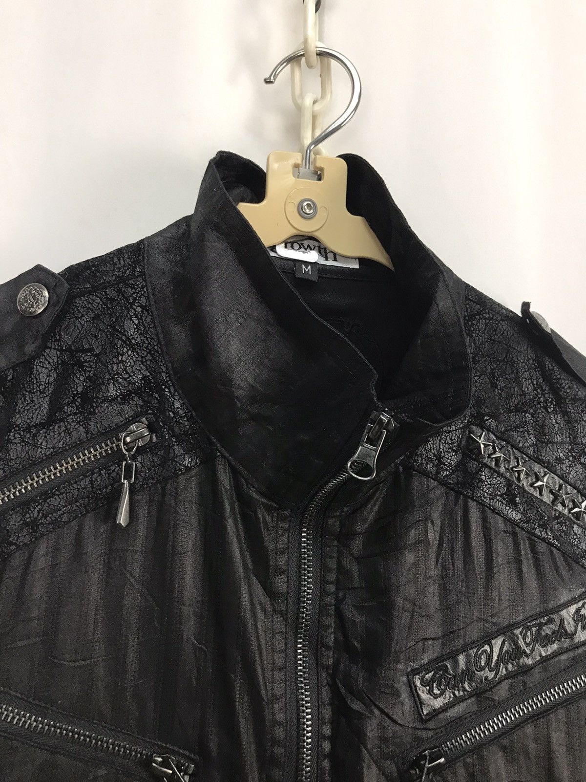 In The Attic In the attic zipper vest with patches Size US S / EU 44-46 / 1 - 5 Thumbnail