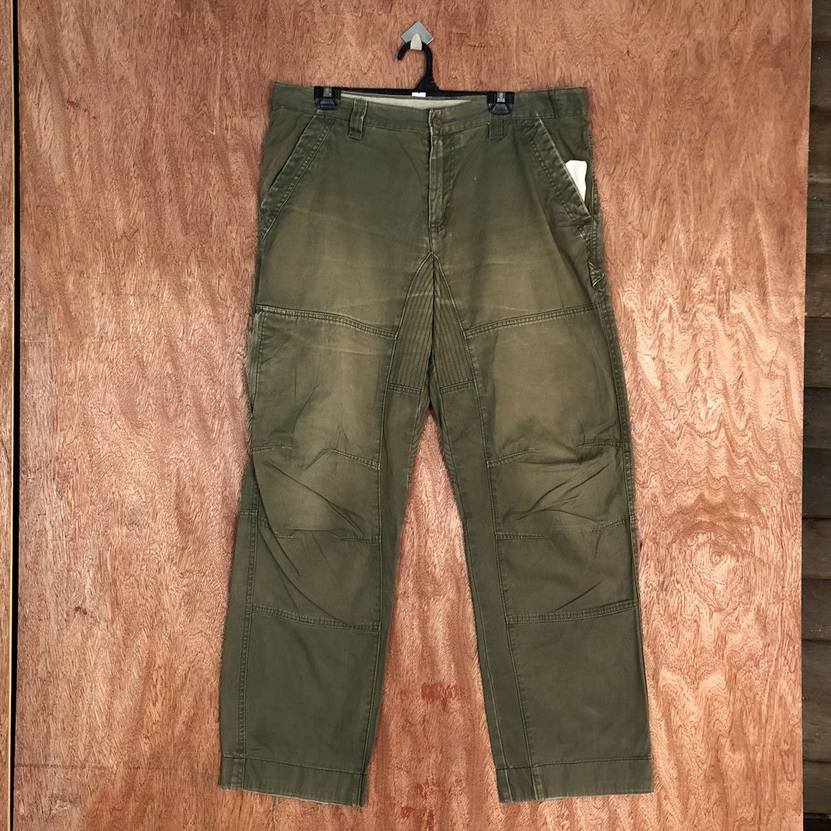 image of Columbia Grey Distressed Multipocket Cargo Pants C900, Men's (Size 36)