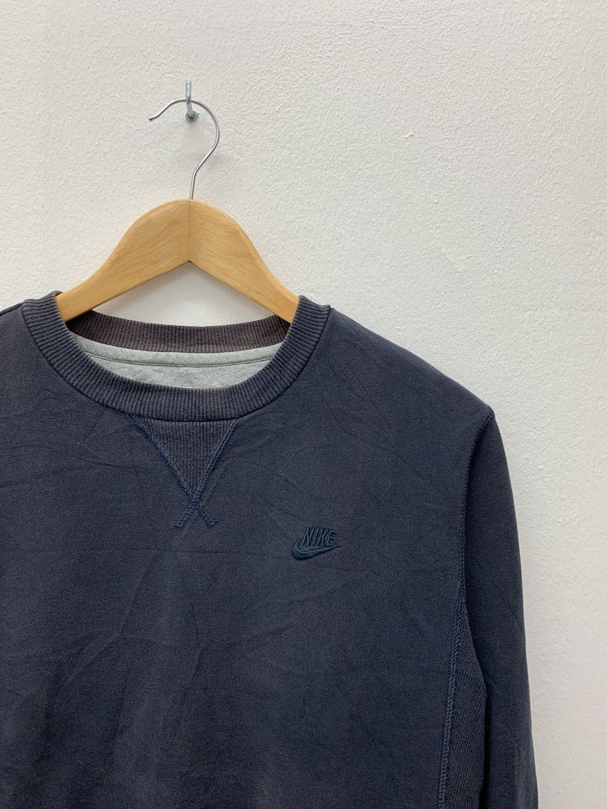 Nike Vintage Sun Faded Nike Small Swoosh Crewneck Sweatshirt Size US M / EU 48-50 / 2 - 1 Thumbnail