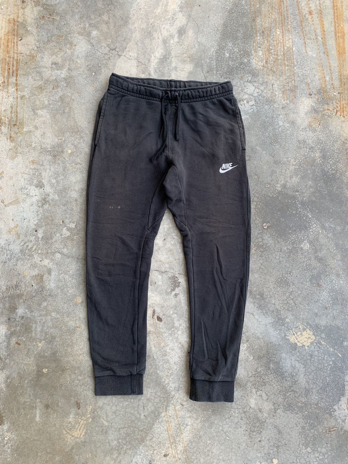 Vintage Vintage Thrashed Faded nike Jogger Pant Size US 28 / EU 44 - 1 Thumbnail