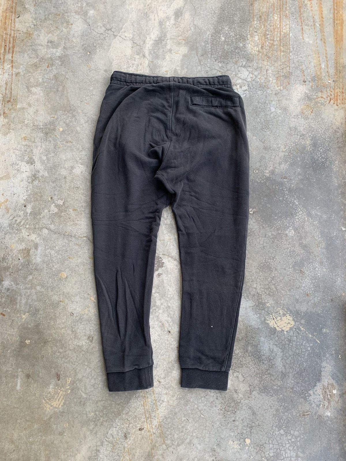 Vintage Vintage Thrashed Faded nike Jogger Pant Size US 28 / EU 44 - 3 Thumbnail