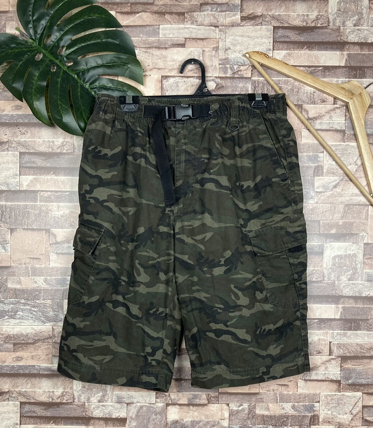 Other Camo Cropped Shorts Pants Size US 30 / EU 46 - 1 Thumbnail