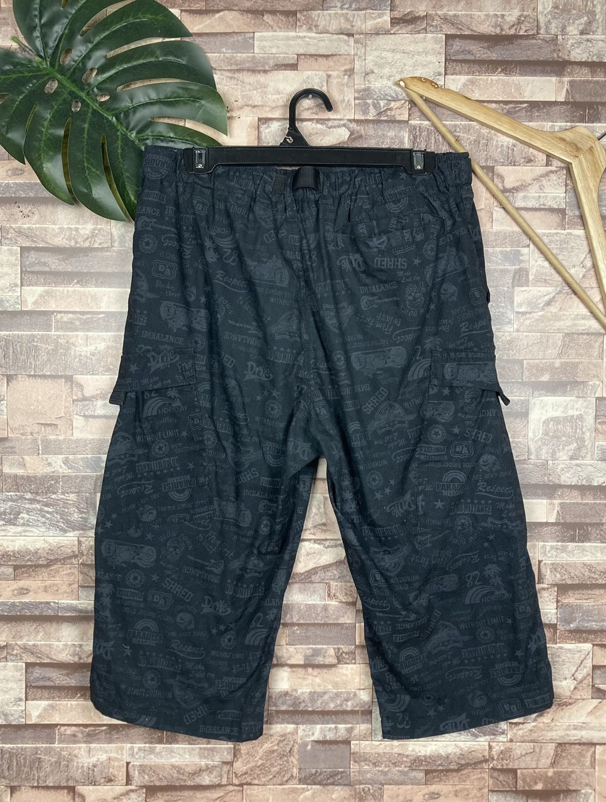 Japanese Brand Surf Style Cargo Cropped Pants Size US 32 / EU 48 - 2 Thumbnail
