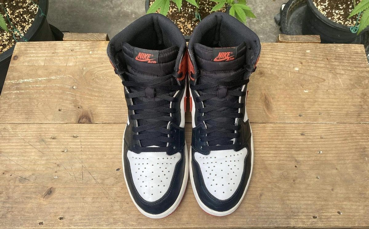 Jordan Brand 🔥 Nike Air Jordan 1 Retro High OG Track Red 2018 Size US 11 / EU 44 - 8 Thumbnail
