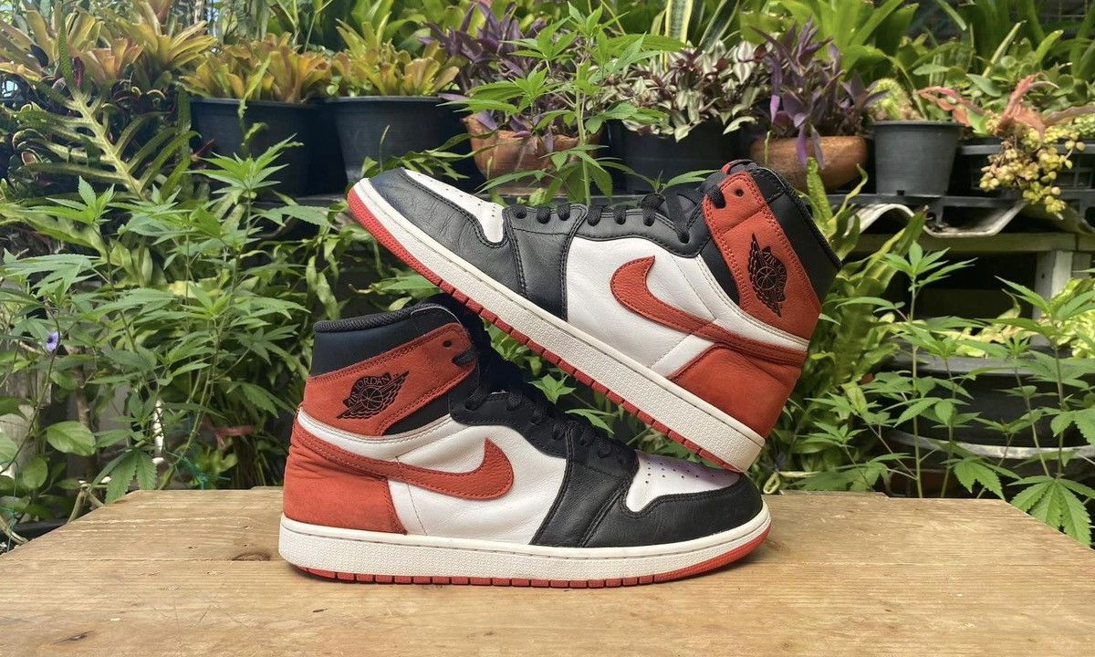 Jordan Brand 🔥 Nike Air Jordan 1 Retro High OG Track Red 2018 Size US 11 / EU 44 - 3 Thumbnail
