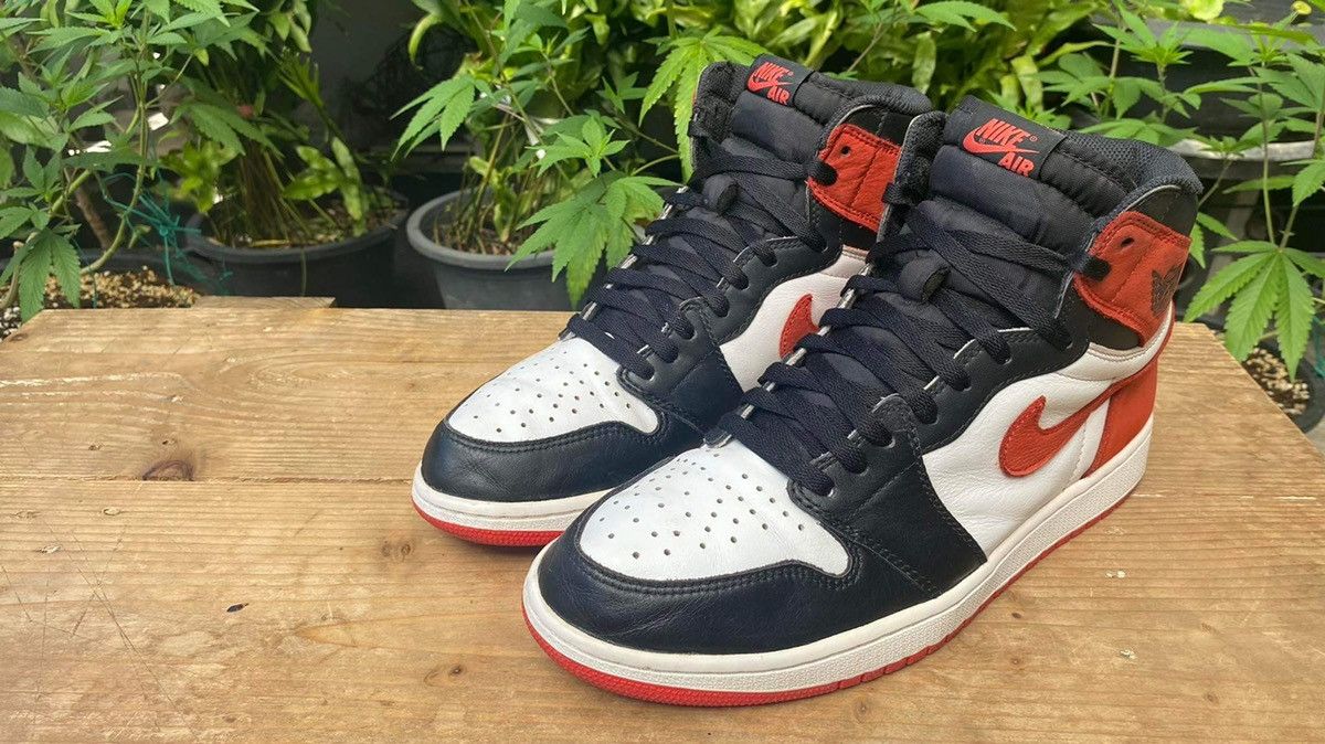 Jordan Brand 🔥 Nike Air Jordan 1 Retro High OG Track Red 2018 Size US 11 / EU 44 - 6 Thumbnail