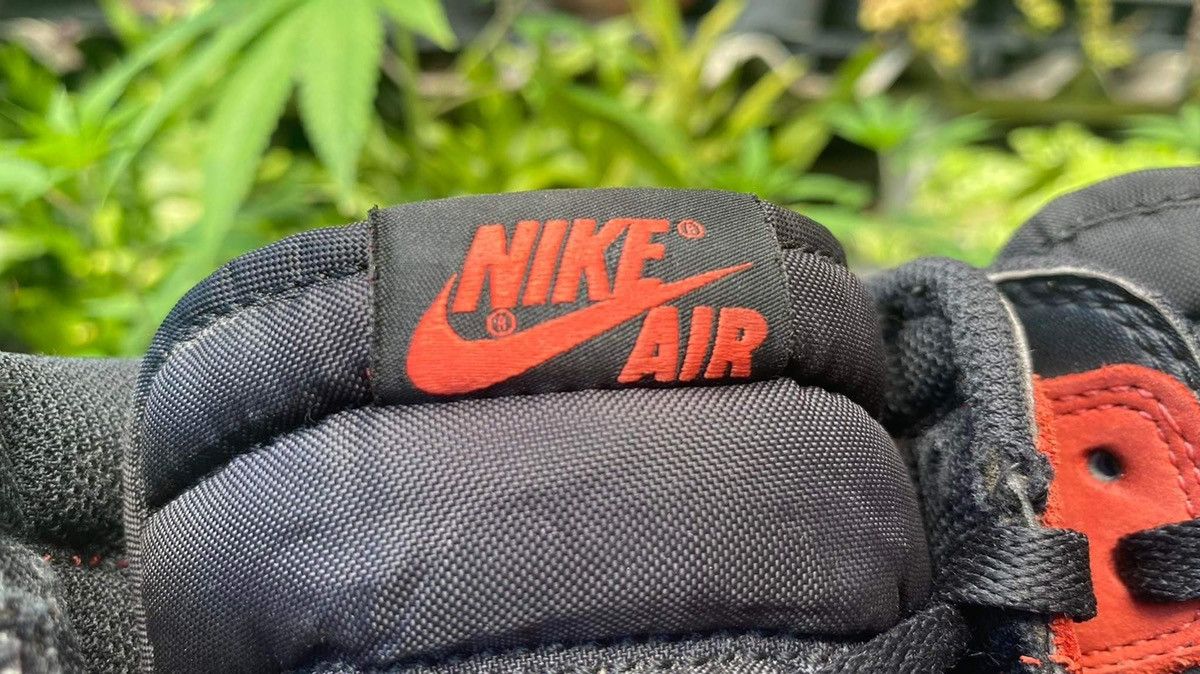 Jordan Brand 🔥 Nike Air Jordan 1 Retro High OG Track Red 2018 Size US 11 / EU 44 - 12 Thumbnail