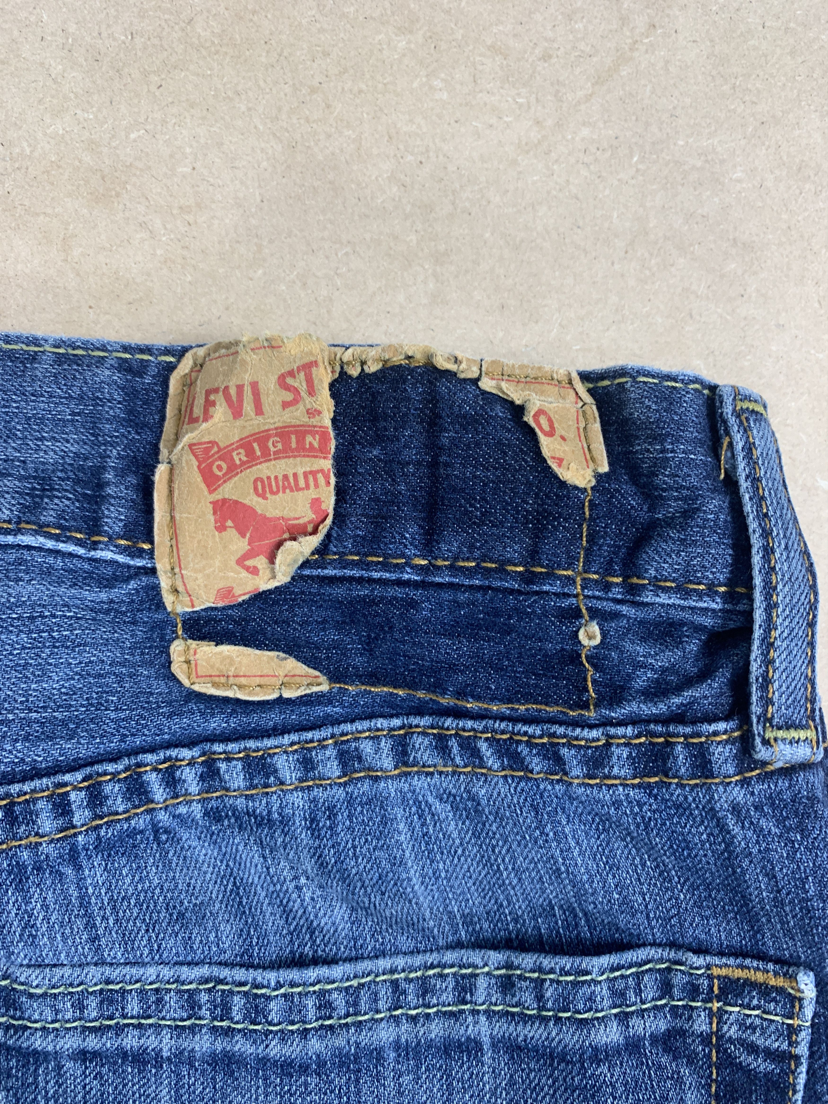 Levi's Vintage LEVI'S 514 Faded Straight Cut Mid Wash Jeans Size US 32 / EU 48 - 6 Thumbnail