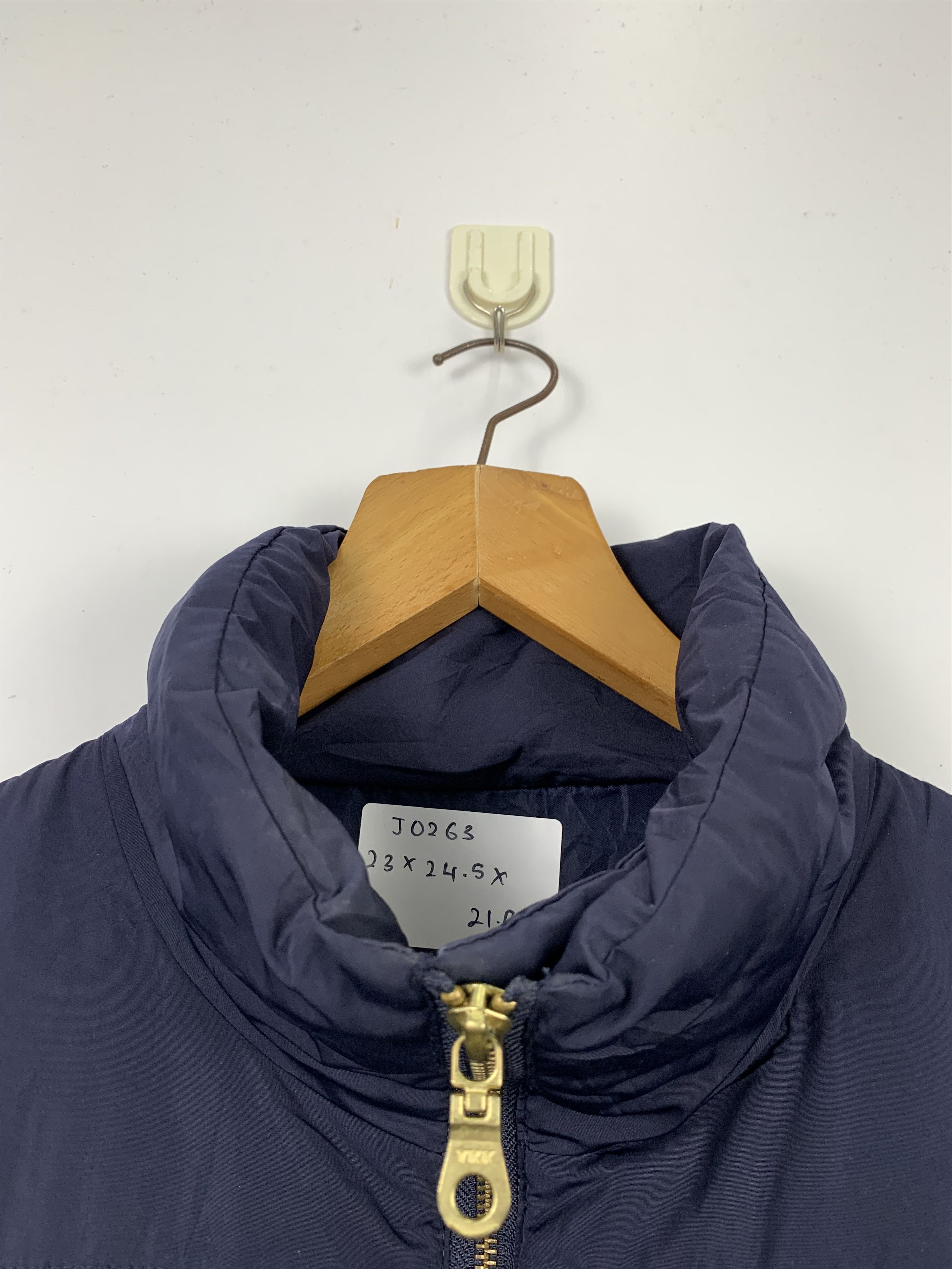 Uniqlo Vintage Uniqlo Puffer Jacket Nice Design J0263 Size US L / EU 52-54 / 3 - 5 Thumbnail