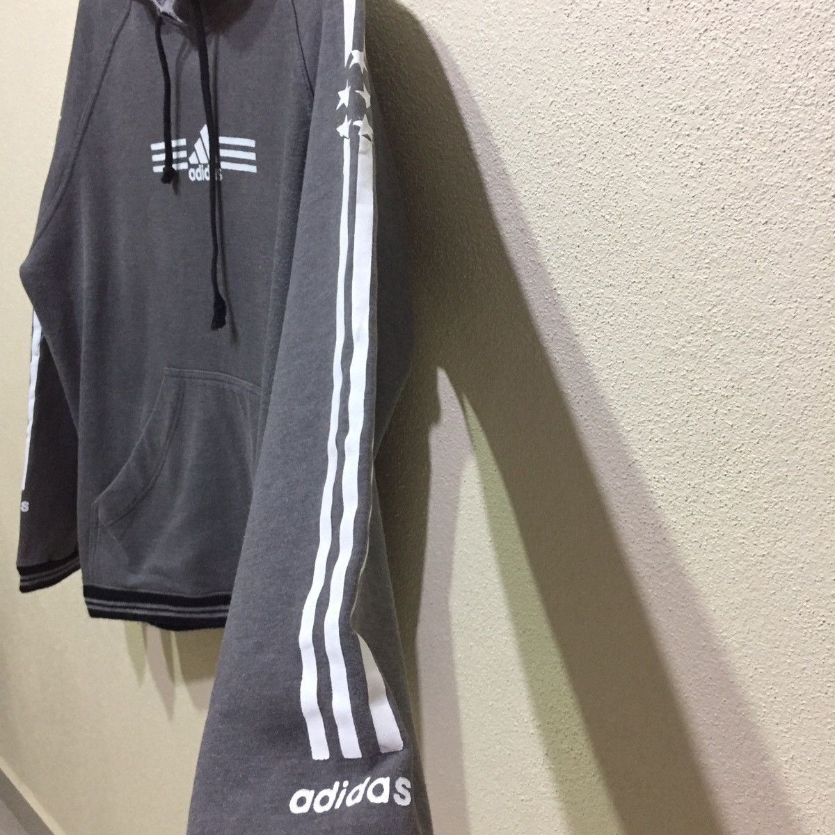 Adidas × Vintage Vintage Adidas Hoodie size XL Size US XL / EU 56 / 4 - 7 Thumbnail