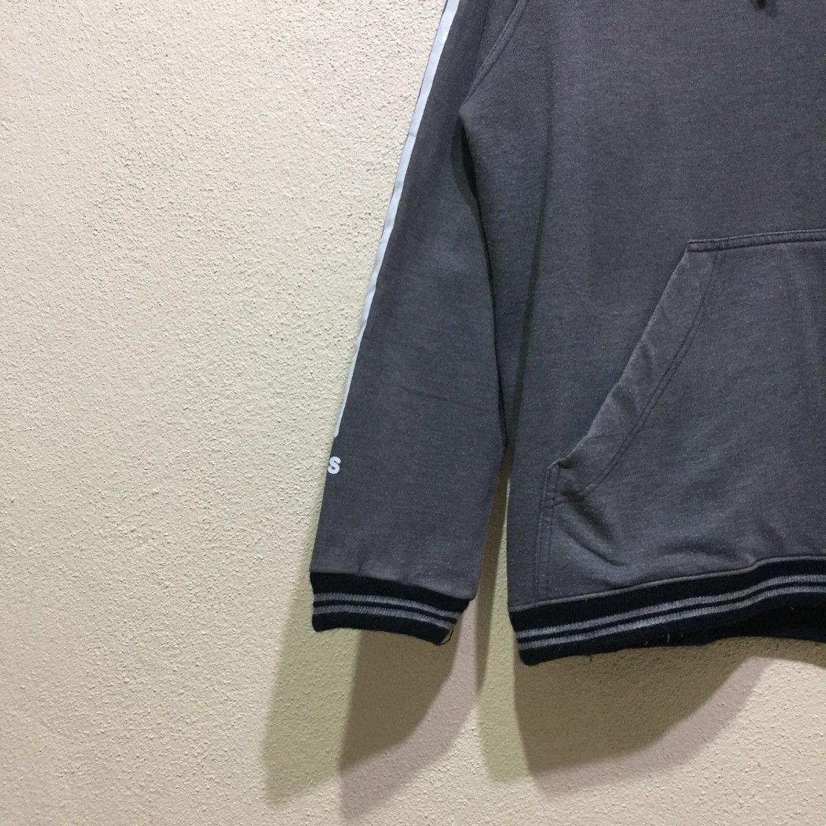 Adidas × Vintage Vintage Adidas Hoodie size XL Size US XL / EU 56 / 4 - 2 Thumbnail