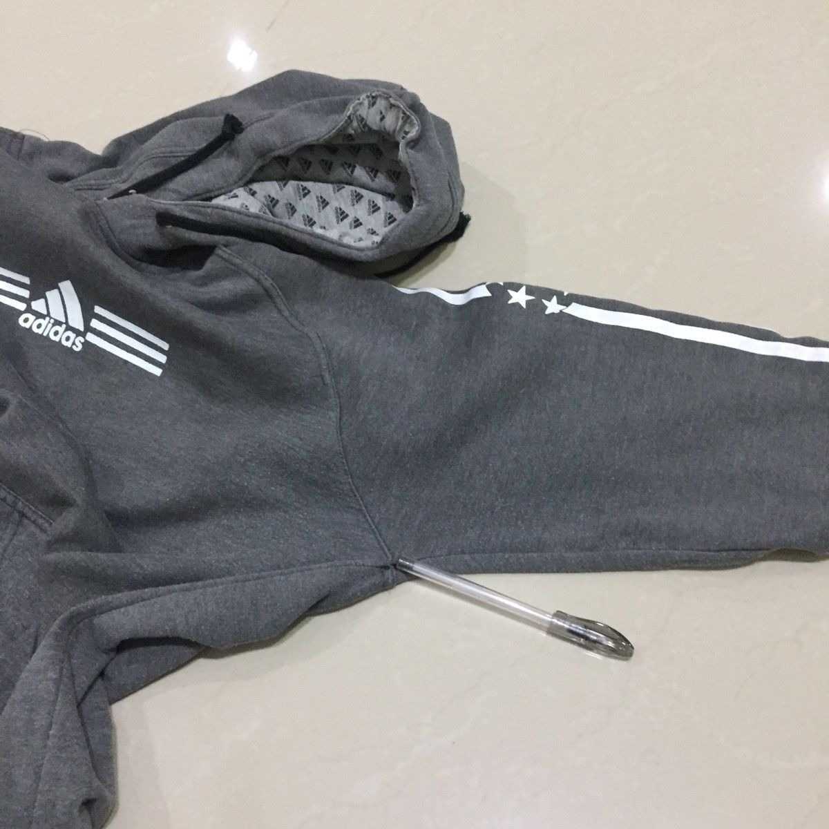 Adidas × Vintage Vintage Adidas Hoodie size XL Size US XL / EU 56 / 4 - 13 Thumbnail