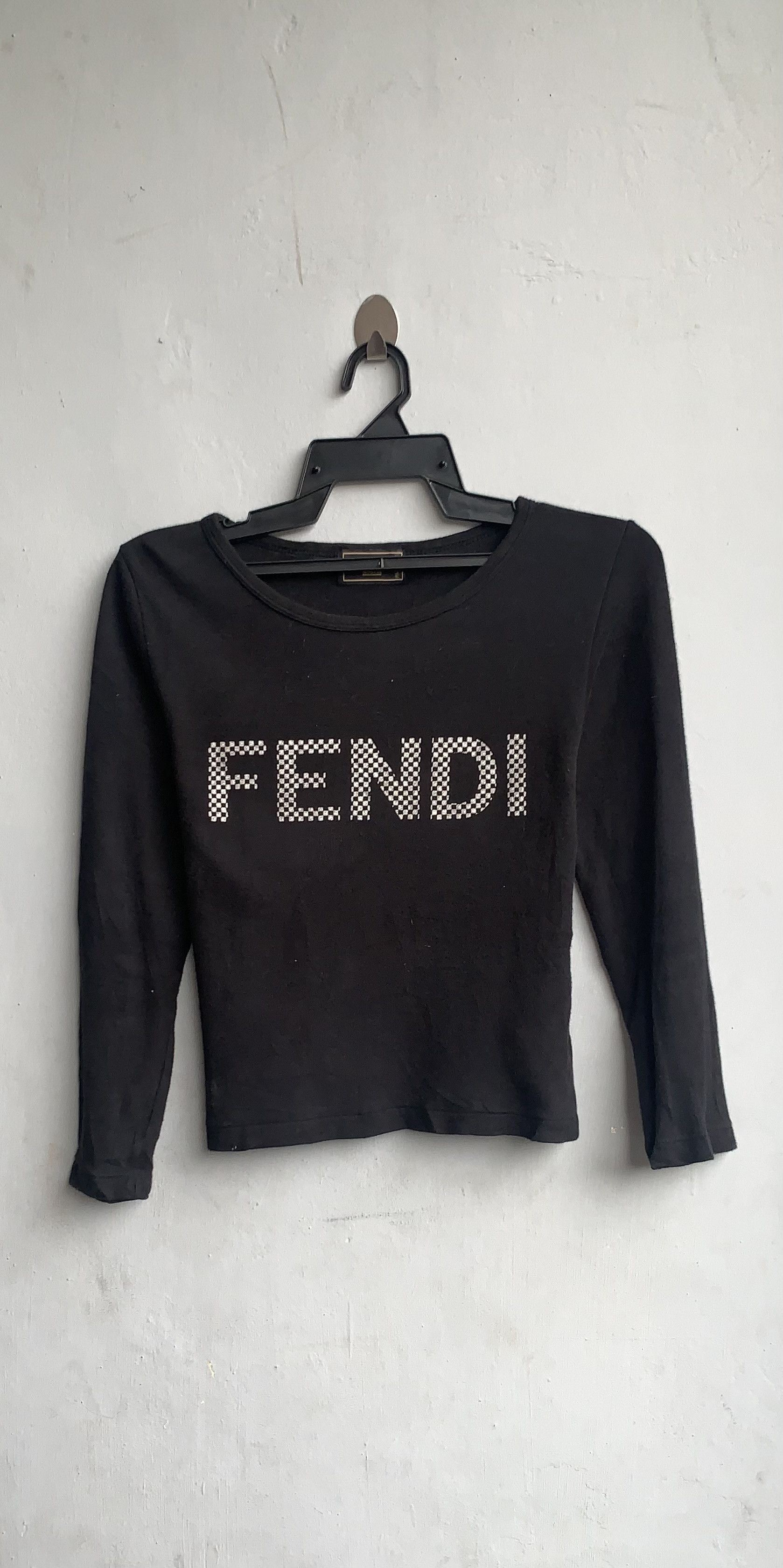 Vintage Vintage Fendi Spellout Long Sleeve Tee Size S / US 4 / IT 40 - 1 Thumbnail