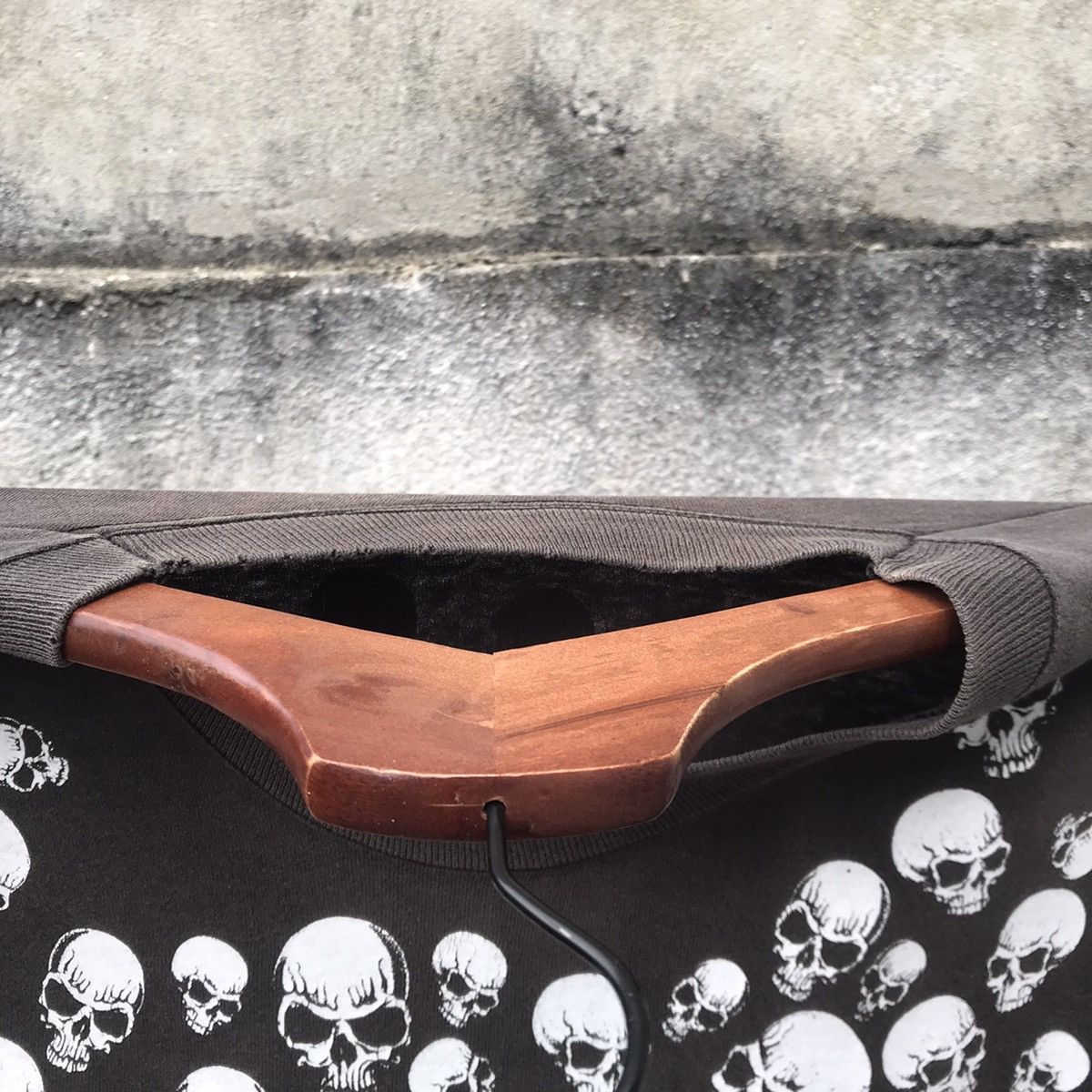 Vintage Vintage 1992 Fashion victim Skullprint mirror black faded Size US L / EU 52-54 / 3 - 8 Thumbnail