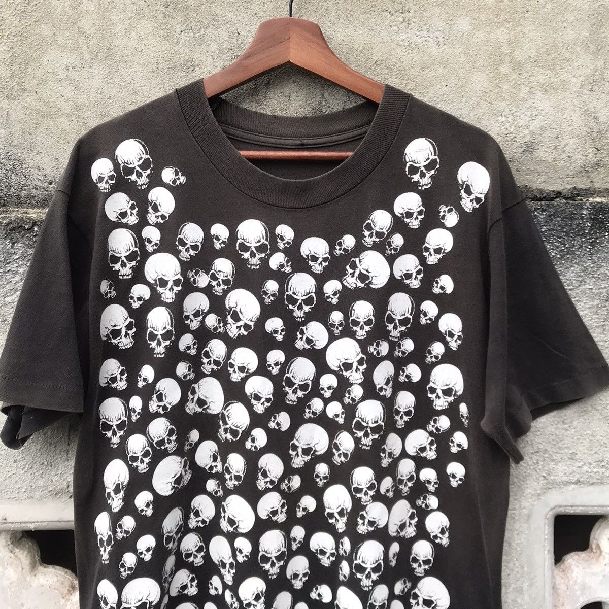 Vintage Vintage 1992 Fashion victim Skullprint mirror black faded Size US L / EU 52-54 / 3 - 3 Thumbnail