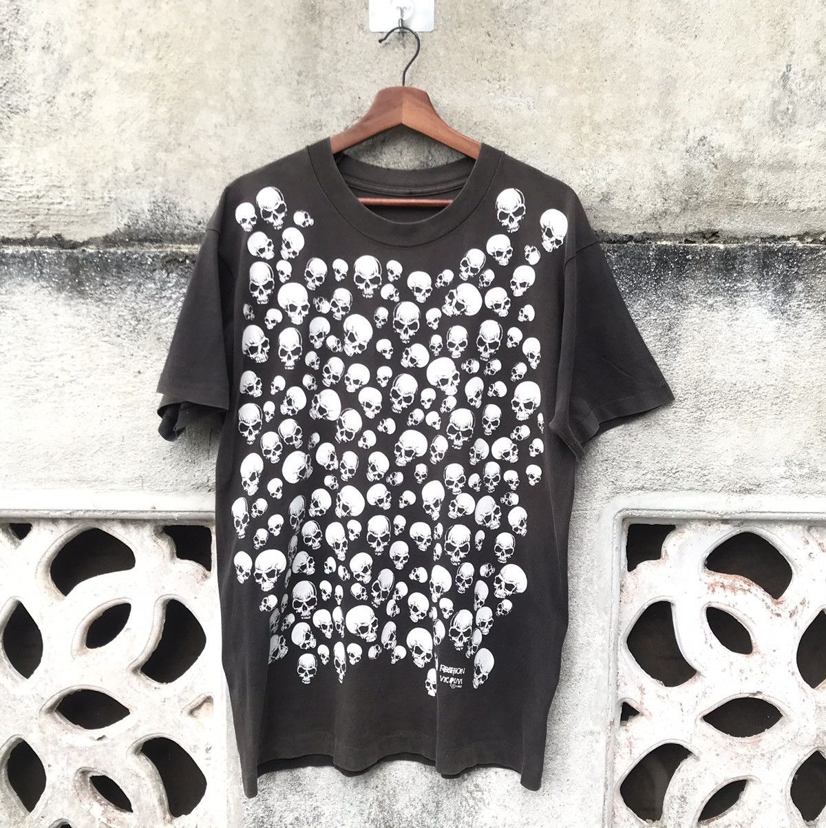 Vintage Vintage 1992 Fashion victim Skullprint mirror black faded Size US L / EU 52-54 / 3 - 2 Thumbnail