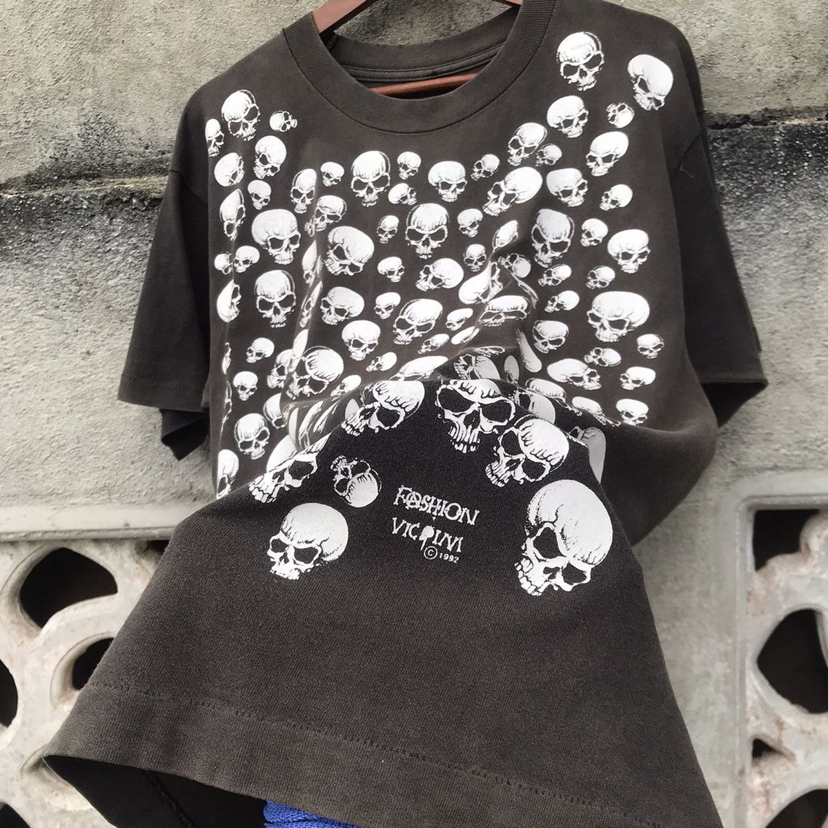 Vintage Vintage 1992 Fashion victim Skullprint mirror black faded Size US L / EU 52-54 / 3 - 1 Thumbnail