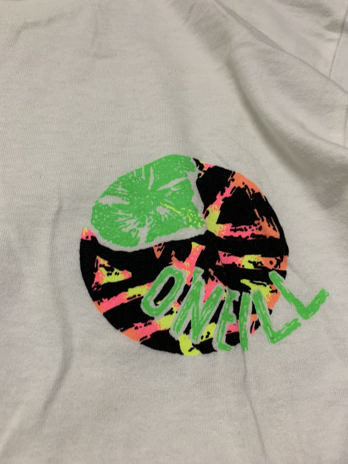 Vintage Vintage 90s Oneill Single Stich Surf Tshirt Size US M / EU 48-50 / 2 - 2 Thumbnail
