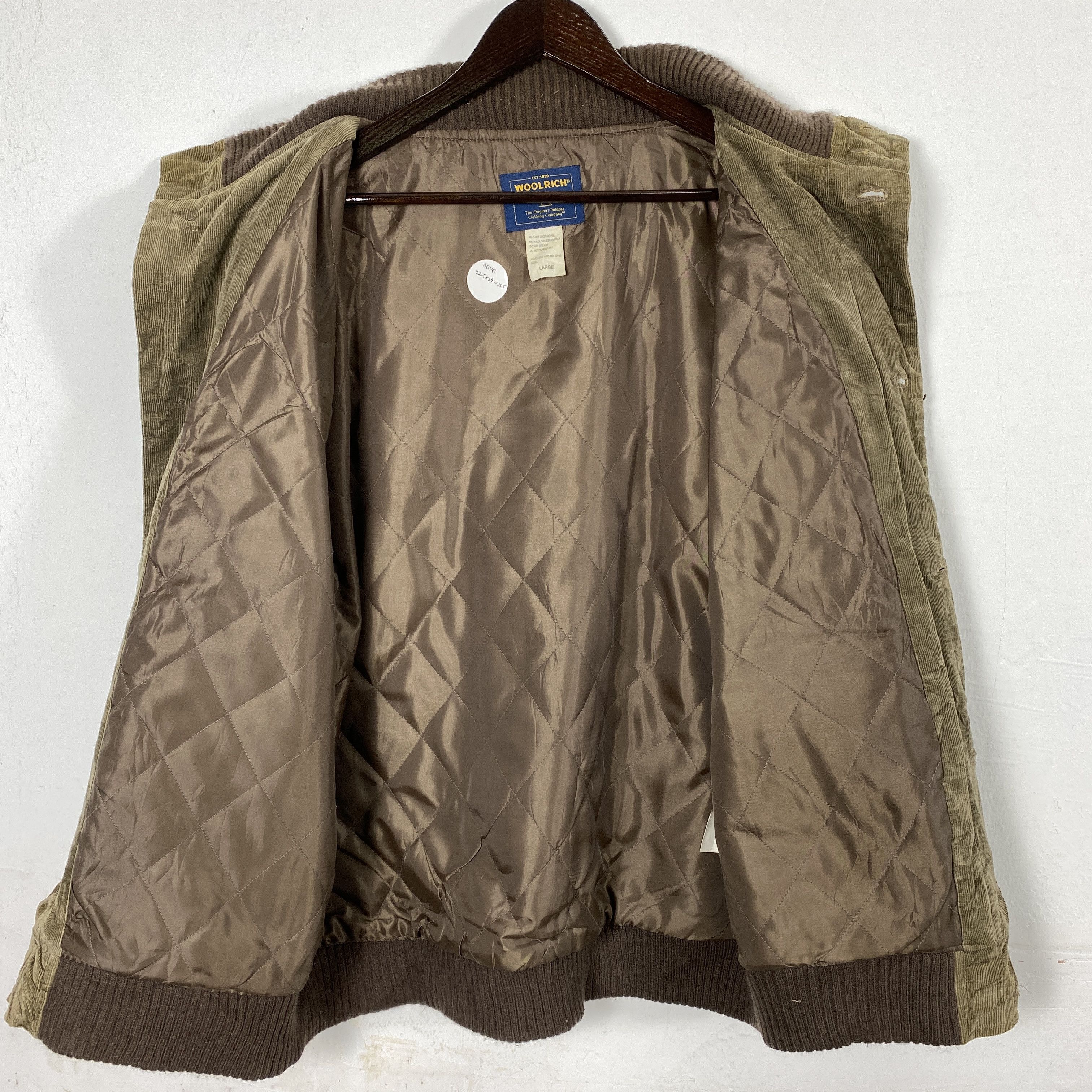 Vintage Vintage Woolrich Corduroy Quilted Lining Bomber Jacket J0141 Size US L / EU 52-54 / 3 - 6 Thumbnail