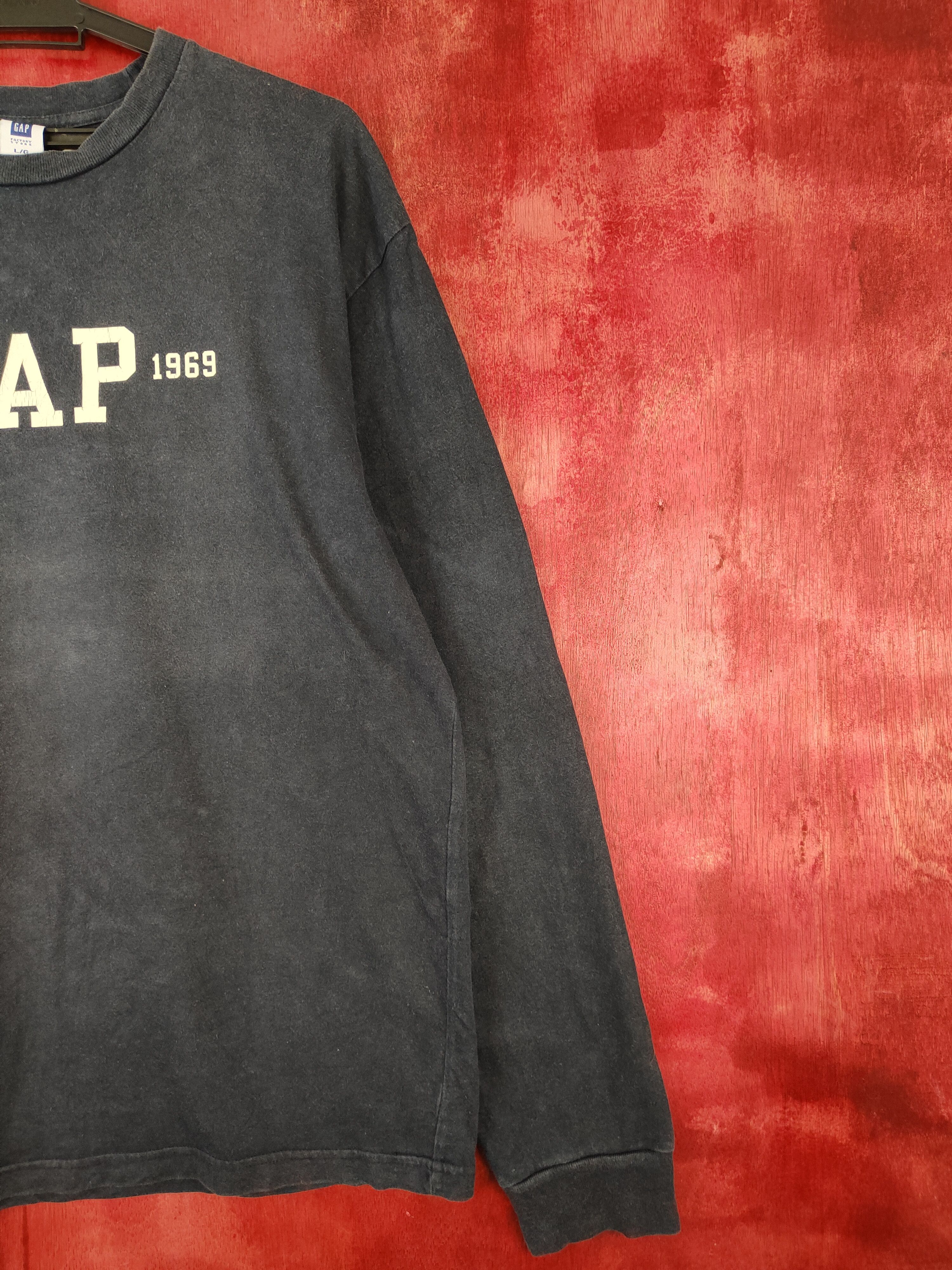 Gap × Vintage GAP Dark Blue Faded sweatshirt vintage kenye west #5559 Size US L / EU 52-54 / 3 - 5 Thumbnail