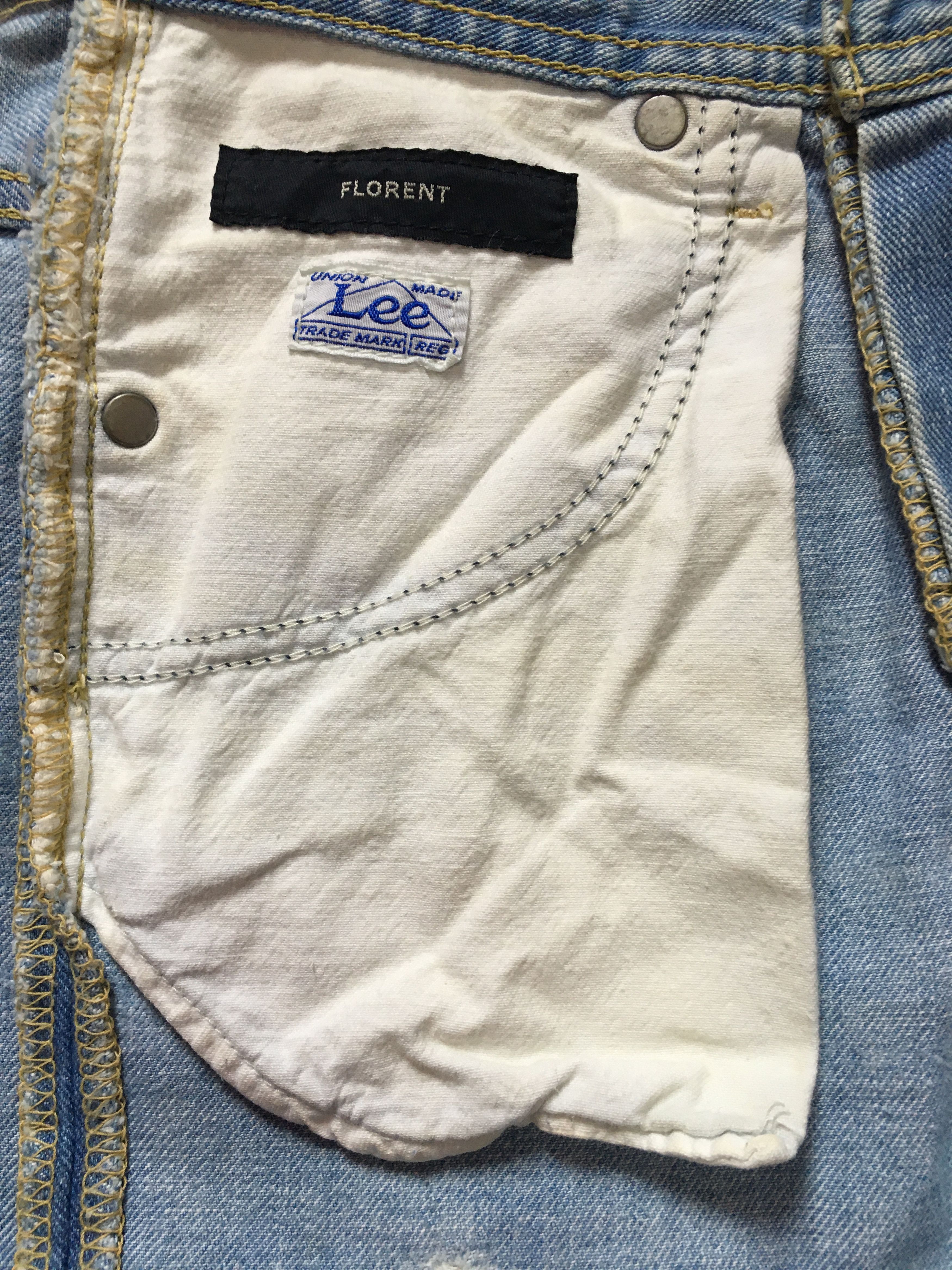 Lee × Vintage Ripped Light Washed Lee jeans Size US 28 / EU 44 - 12 Thumbnail