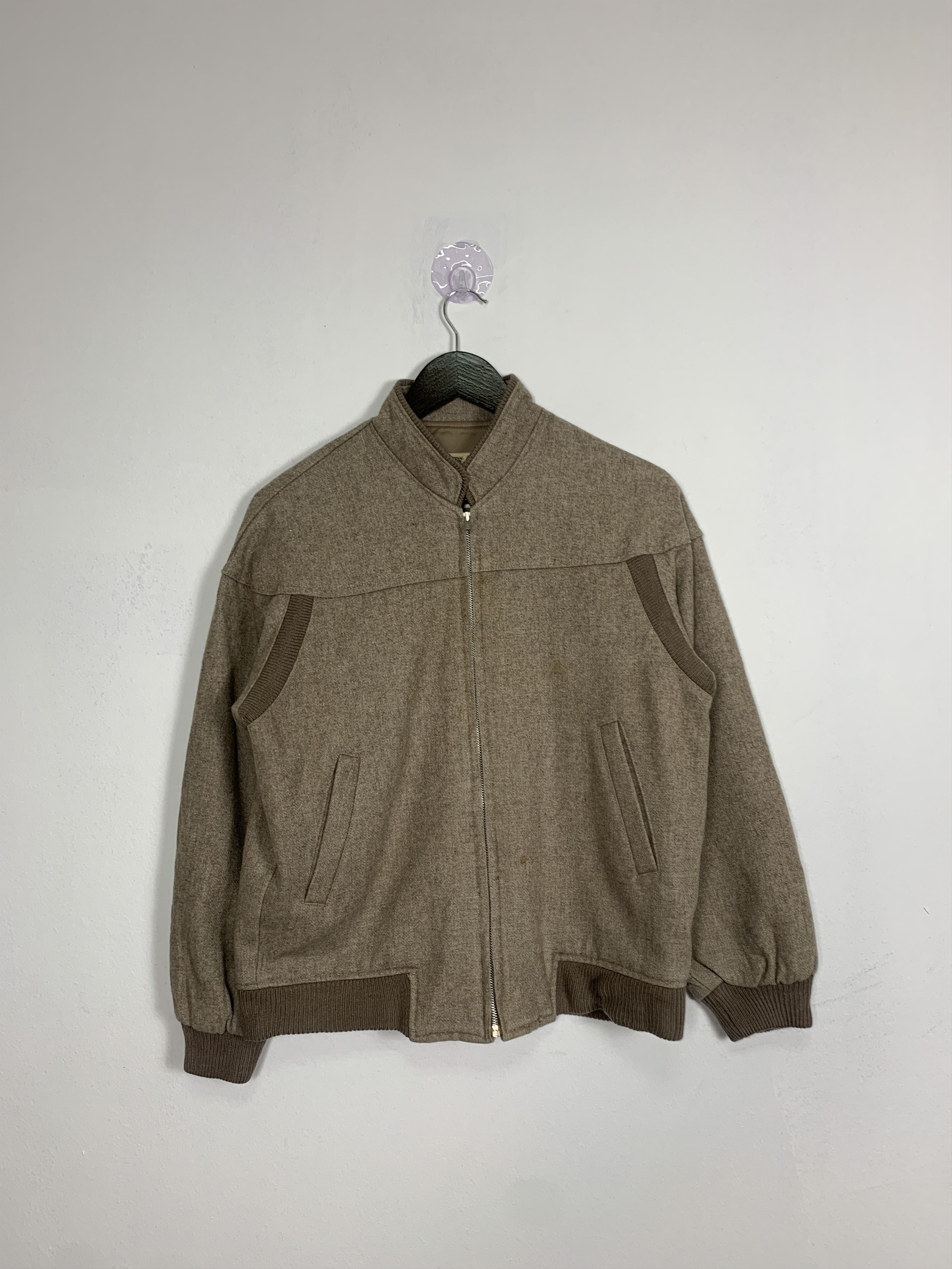 Japanese Brand Vintage Levin Zip Up Bombers Jacket J0860 Size US S / EU 44-46 / 1 - 1 Thumbnail