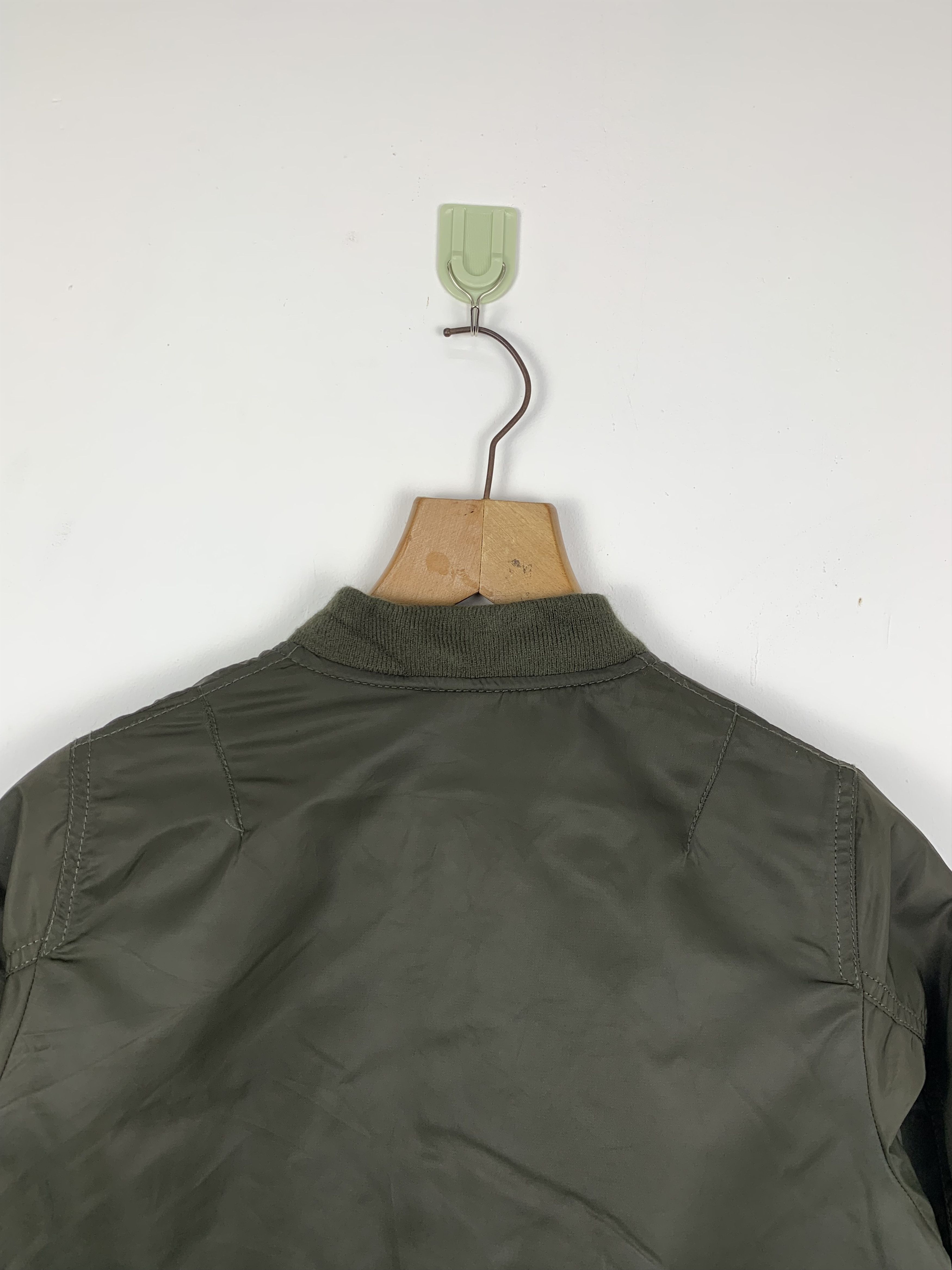 Uniqlo Vintage UNIQLO Bombers Jacket Nice Design J0488 Size US S / EU 44-46 / 1 - 8 Thumbnail
