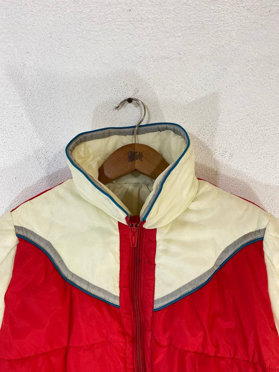 Vintage Vintage Aspen Country Skiwear Retro Puffer Jacket Size US L / EU 52-54 / 3 - 5 Thumbnail