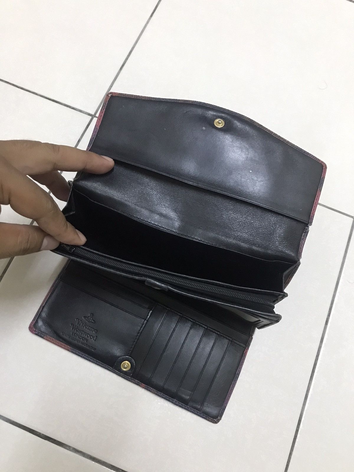 Vivienne Westwood Authentic Vivienne Westwood Clutchbag / Vivienne Purse Walet Size ONE SIZE - 9 Thumbnail