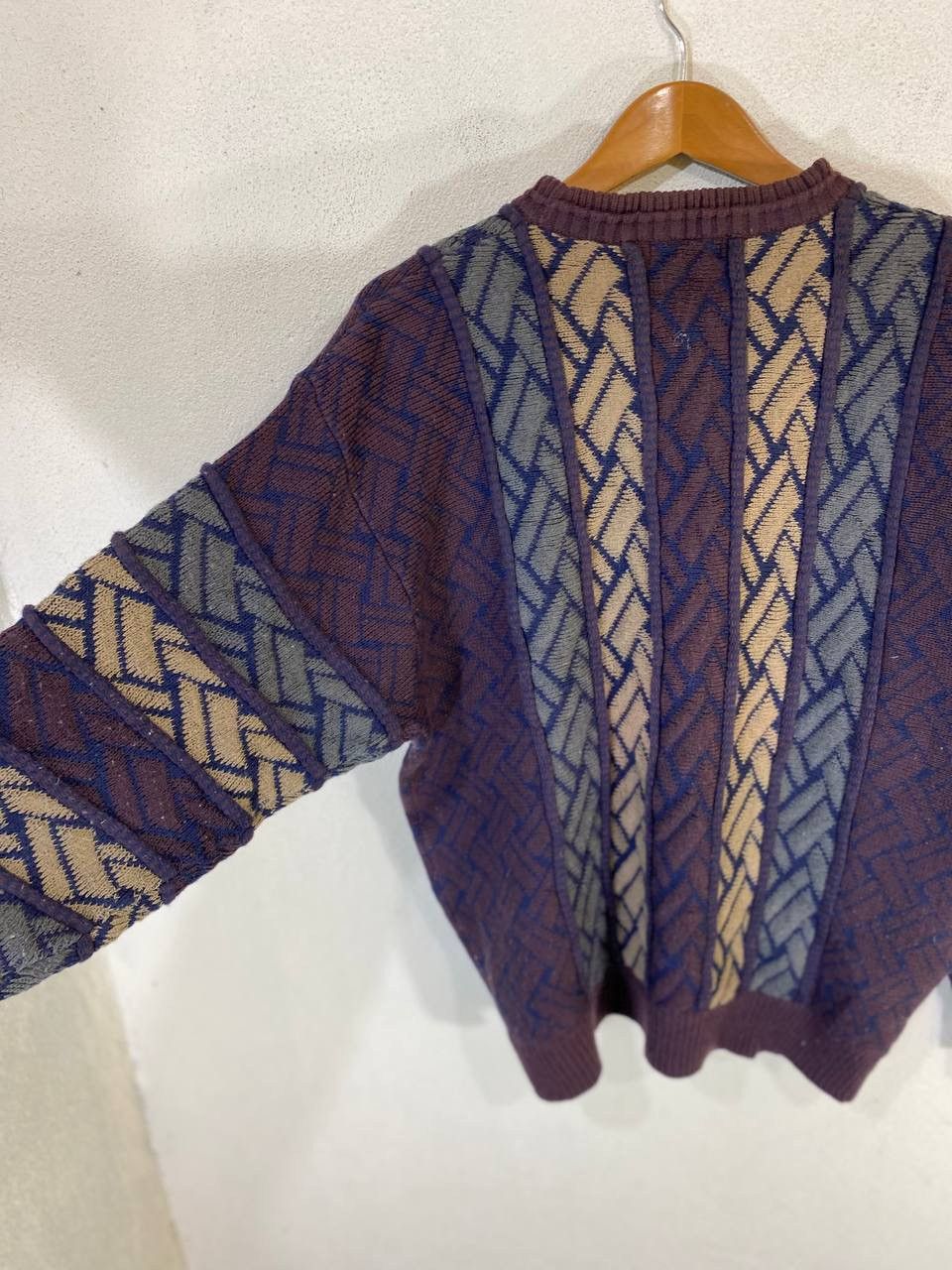 Aran Isles Knitwear Vintage japanese brands Knitted Sweatshirt Nice Design Size US L / EU 52-54 / 3 - 4 Thumbnail