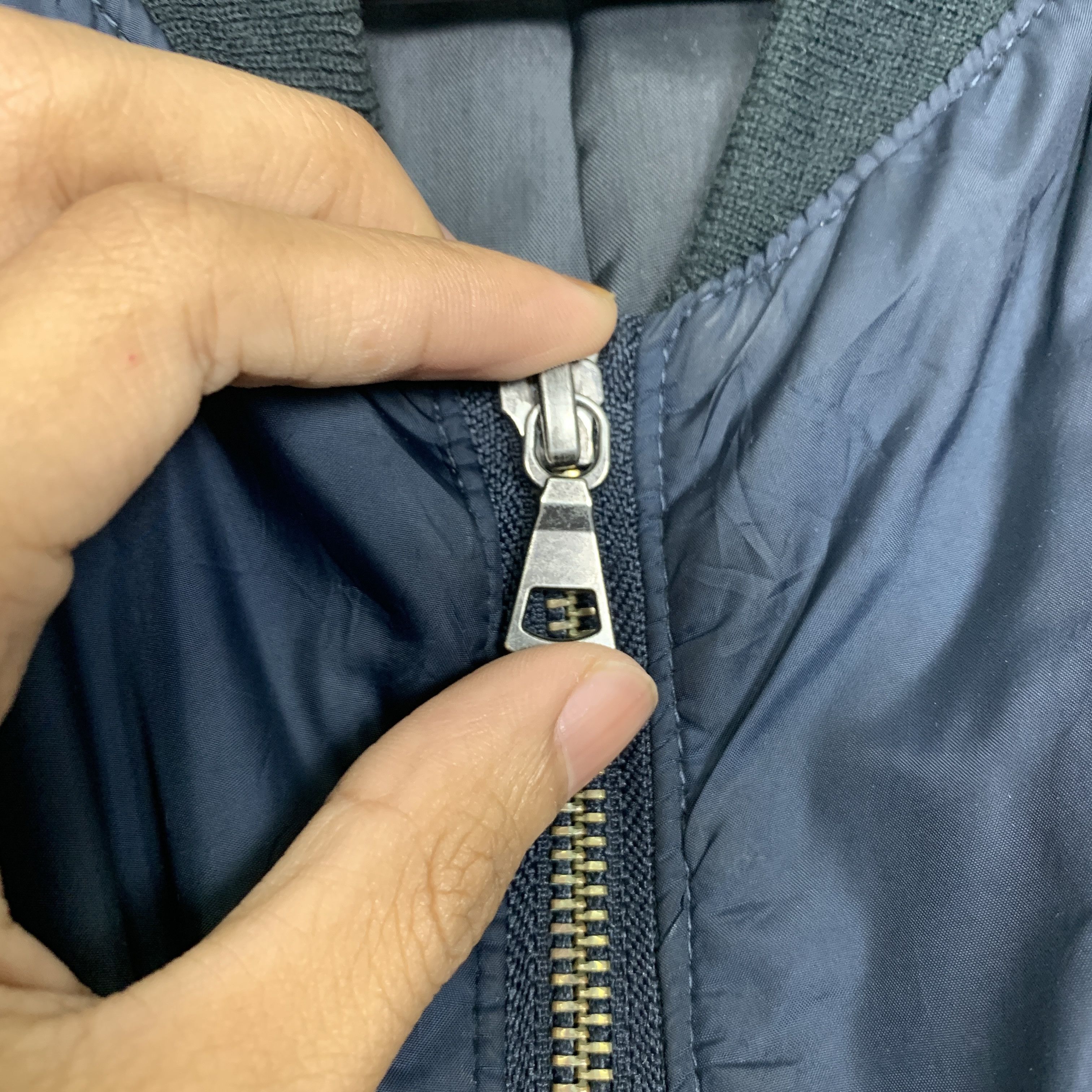 Uniqlo Vintage UNIQLO Bomber Airforce Style Jacket J0812 Size US S / EU 44-46 / 1 - 8 Thumbnail