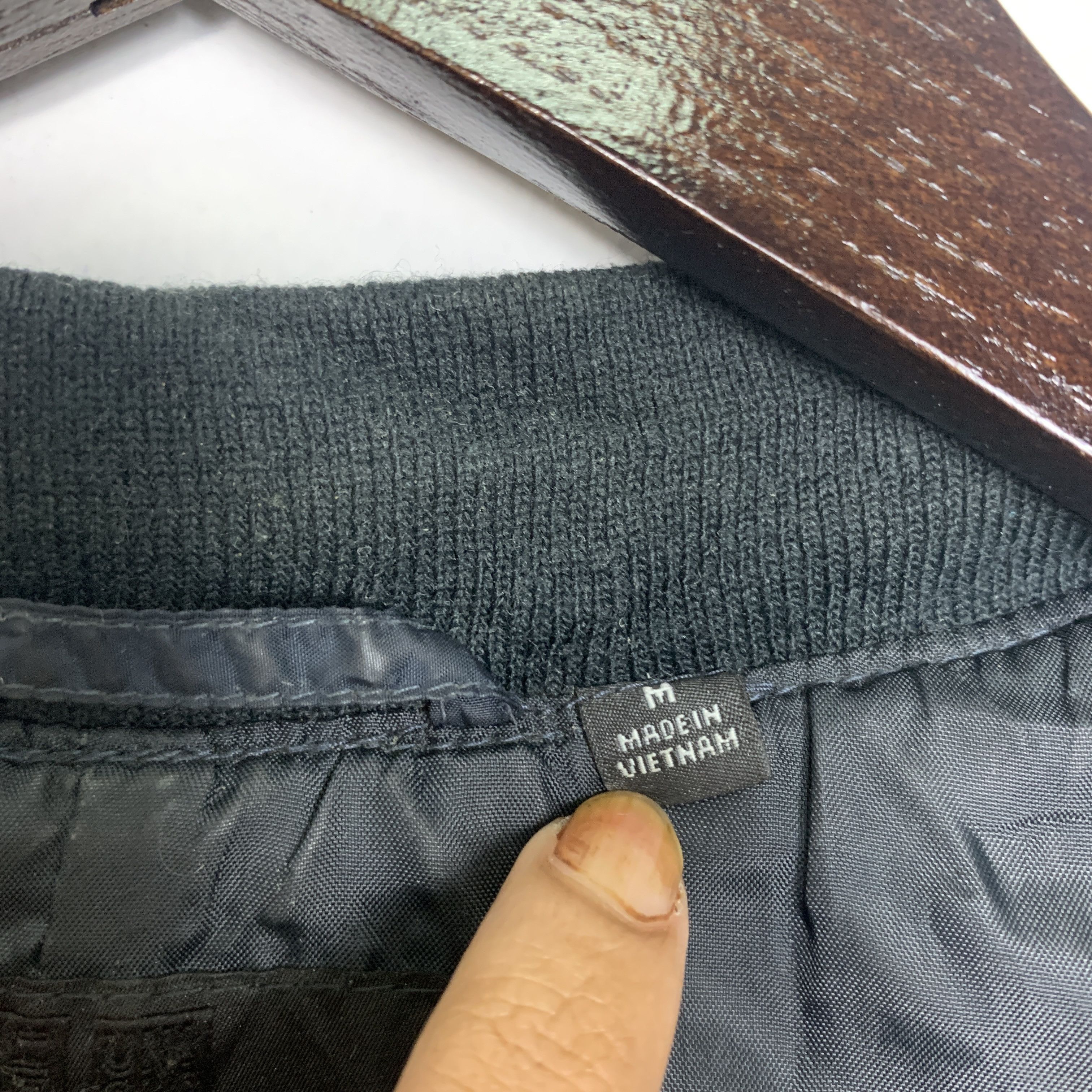 Uniqlo Vintage UNIQLO Bomber Airforce Style Jacket J0812 Size US S / EU 44-46 / 1 - 13 Thumbnail