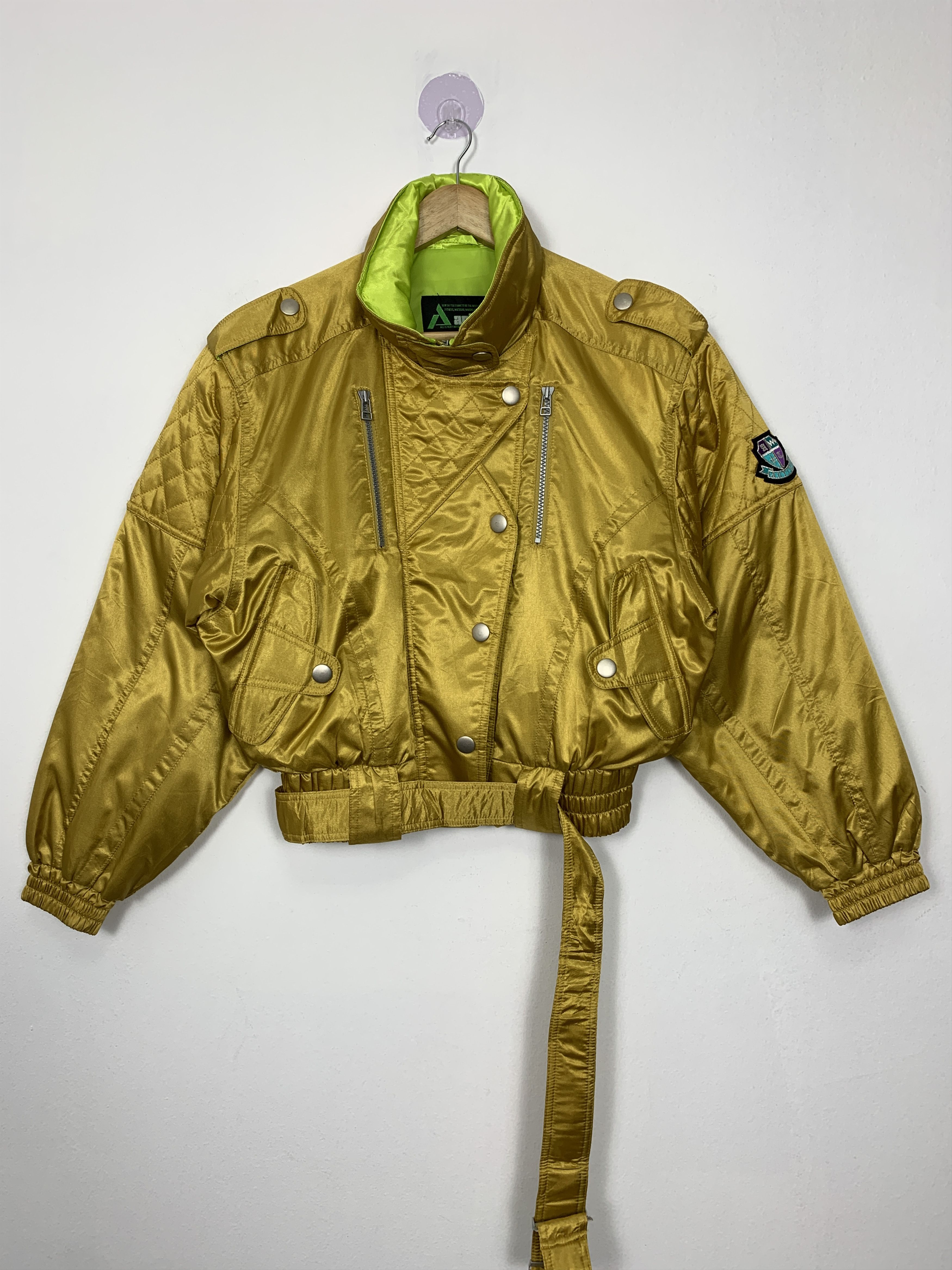 image of Vintage Jackets Sportswear in Yellow, Women's (Size Small)