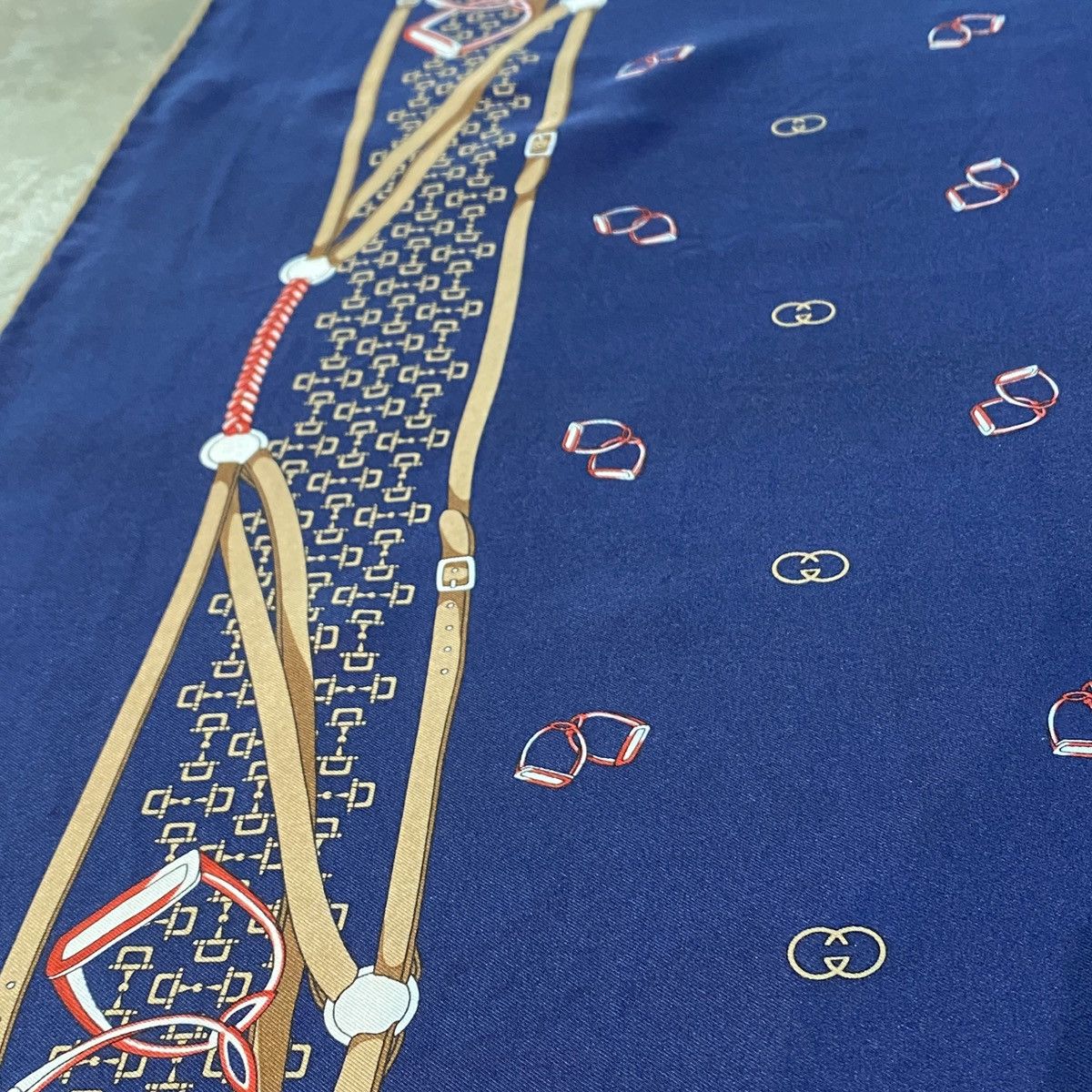 Vintage Vintage Gucci Silk Scarves . Size ONE SIZE - 7 Thumbnail