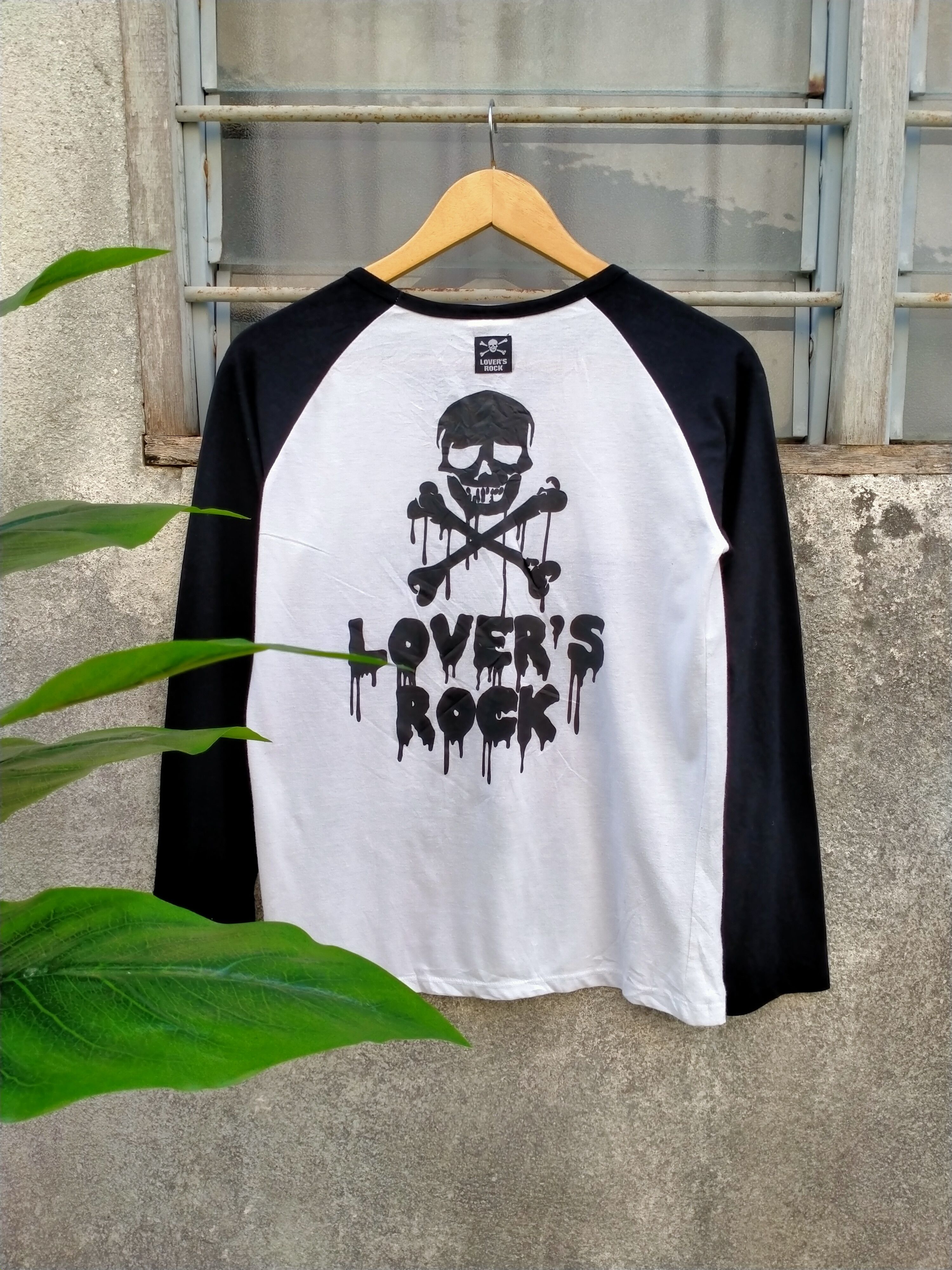 Other Vintage Lovers Rock Skull Long Sleeve Size M / US 6-8 / IT 42-44 - 1 Thumbnail
