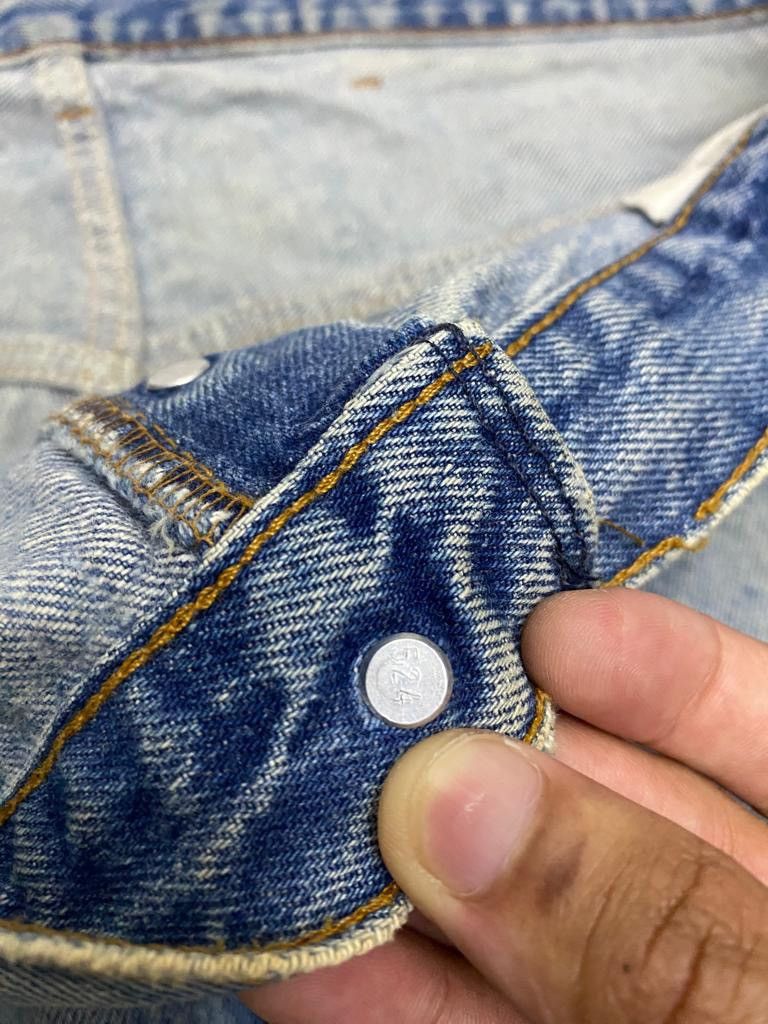Levi's Vintage Clothing VINTAGE LEVIS 501 MADE IN USA DISTRESSED BAGGY DENIM PANTS Size US 42 / EU 58 - 8 Thumbnail