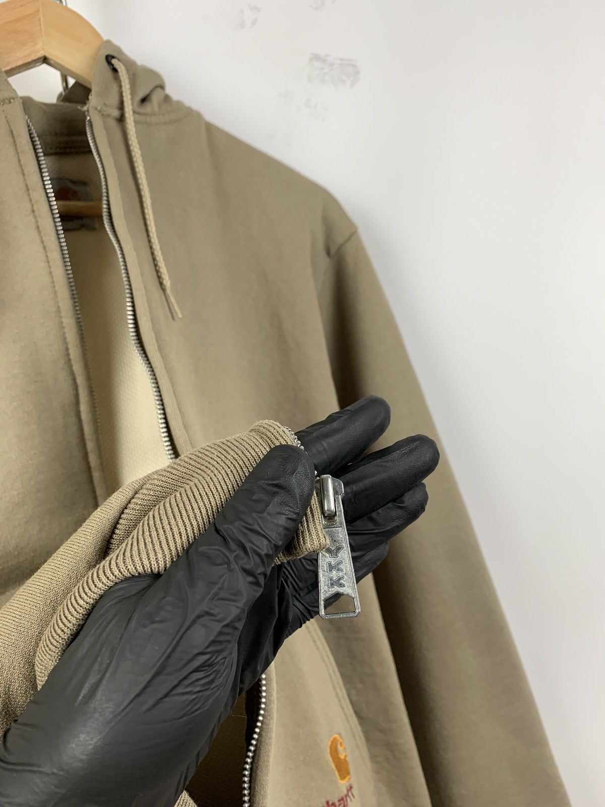 Carhartt 90s Vintage Carhartt Made In USA Zip Beige Hoodie Jacket Size US M / EU 48-50 / 2 - 14 Thumbnail