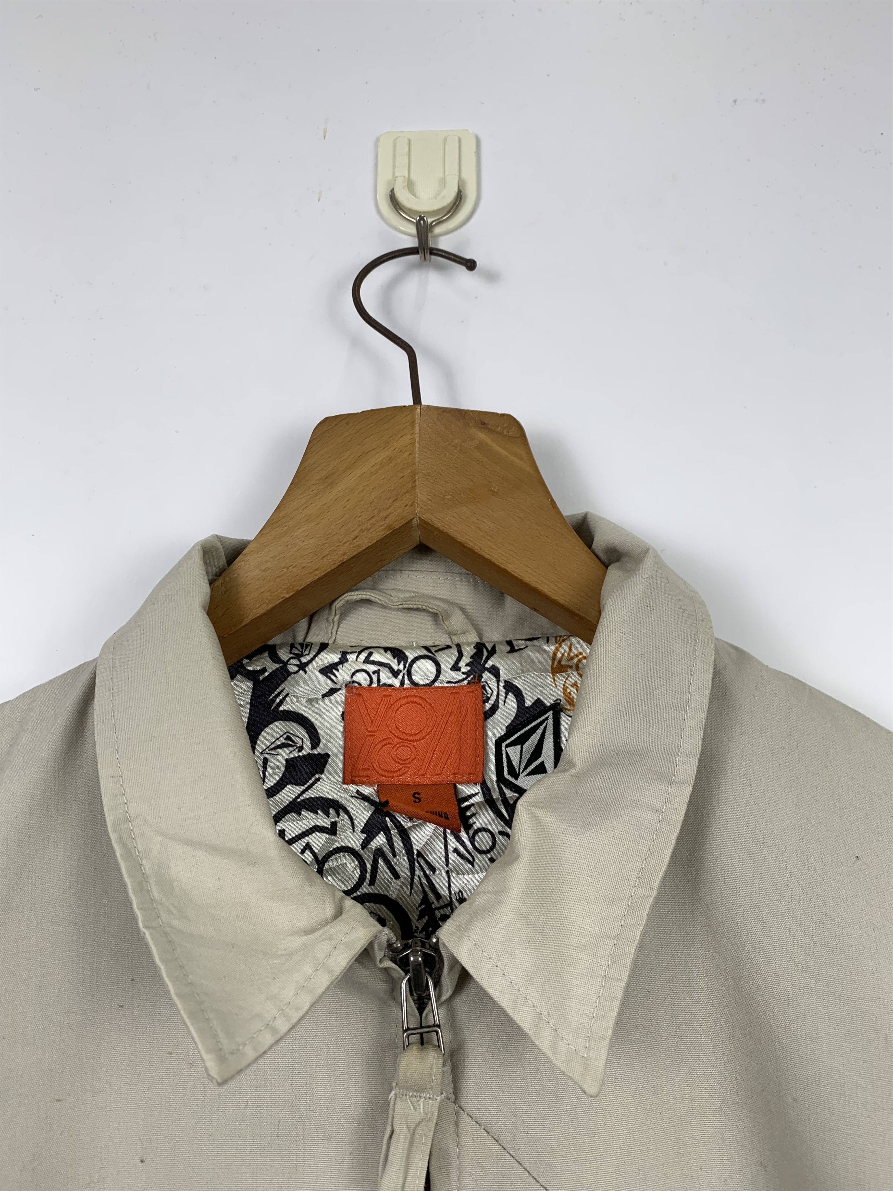 Volcom Vintage Volcom Jackets Abstract Patterned Lining J0576 Size US S / EU 44-46 / 1 - 5 Thumbnail