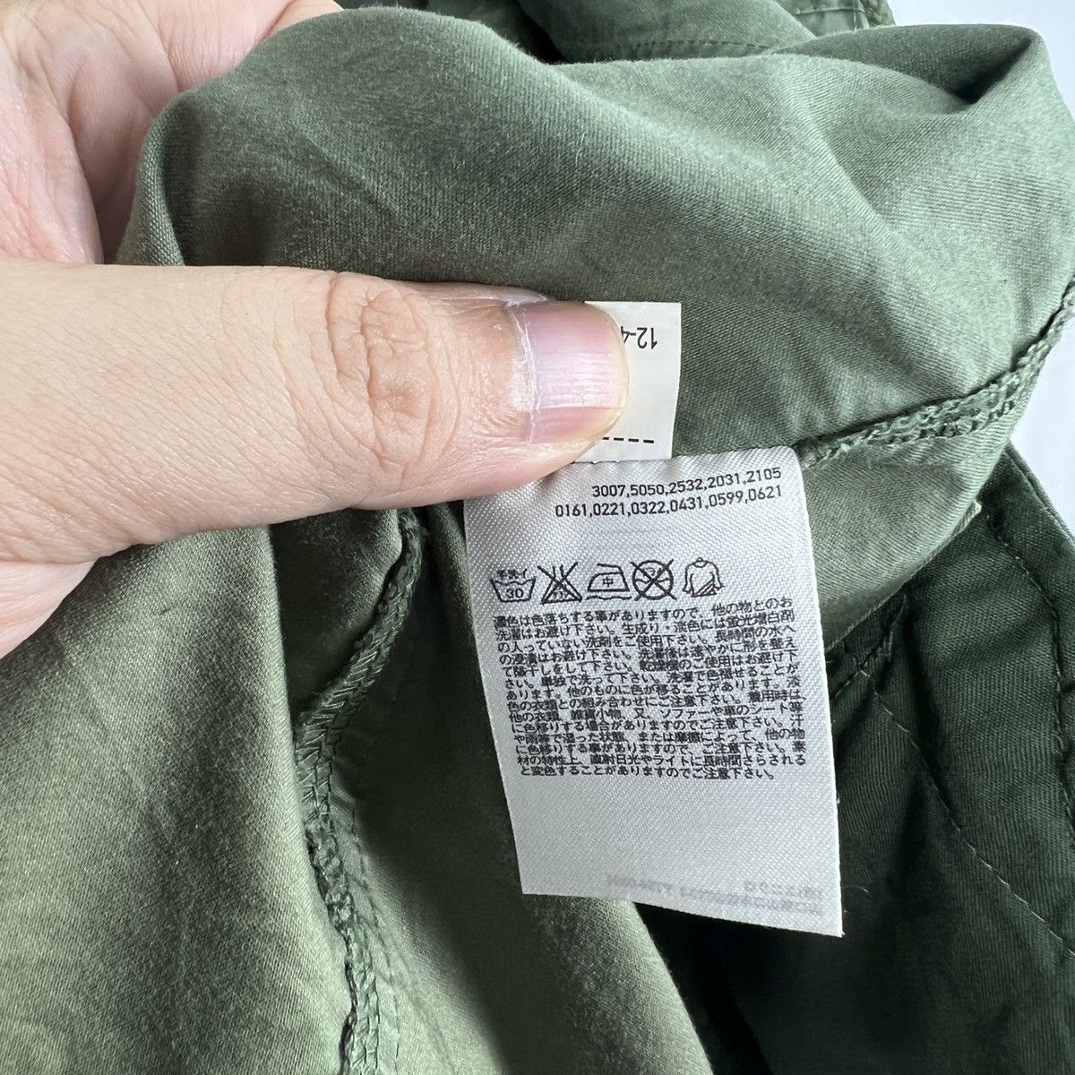 Uniqlo Vintage Uniqlo Navy Down Jacket J0065 Size US M / EU 48-50 / 2 - 9 Thumbnail