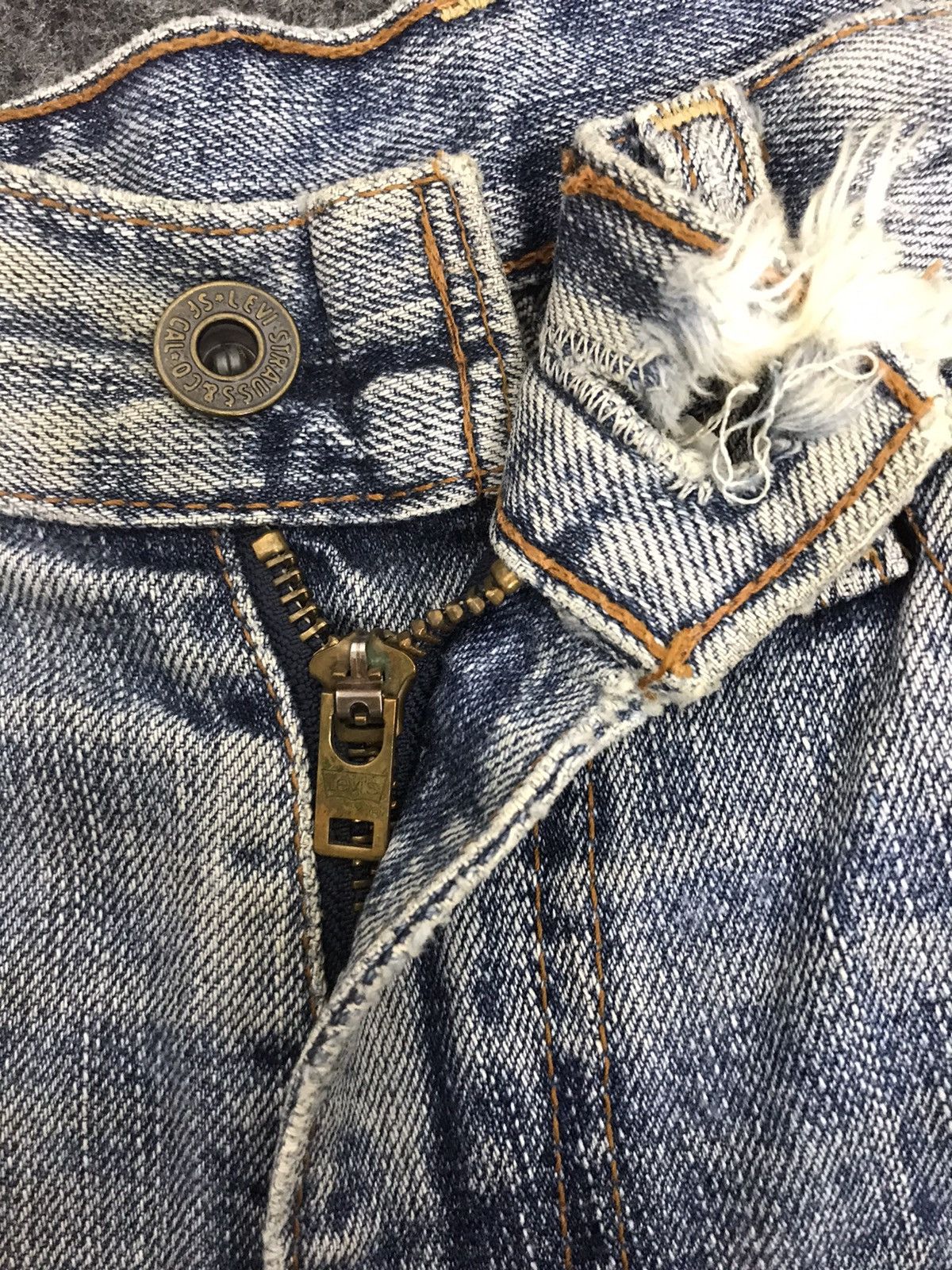 Levi's Vintage Clothing Vintage 90s Levi’s & Strauss Lot 504 Beauty Fade Jeans Size US 29 - 4 Thumbnail
