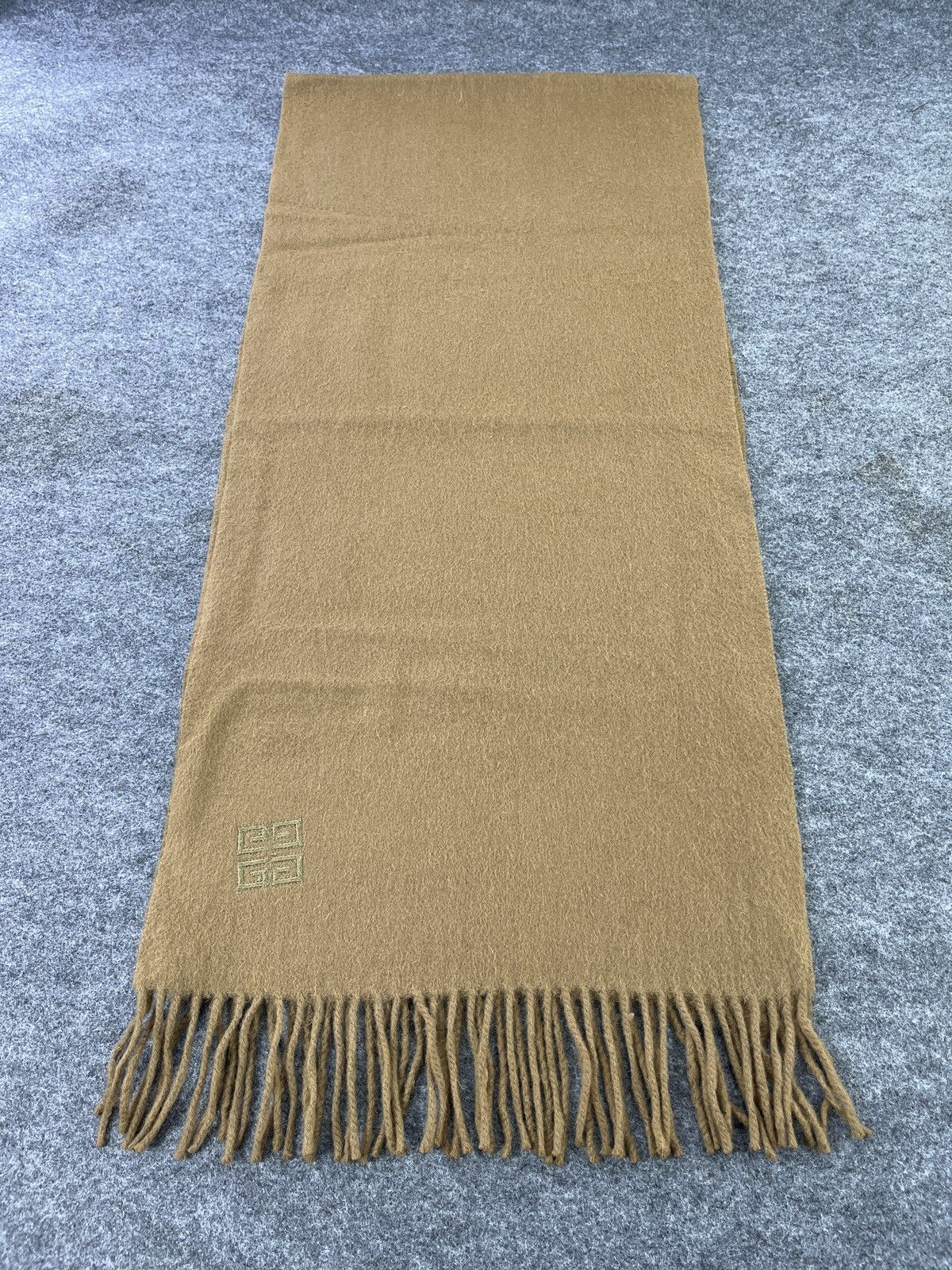 Givenchy Givenchy Scarf / Muffler / Neckwear T647 Size ONE SIZE - 1 Thumbnail