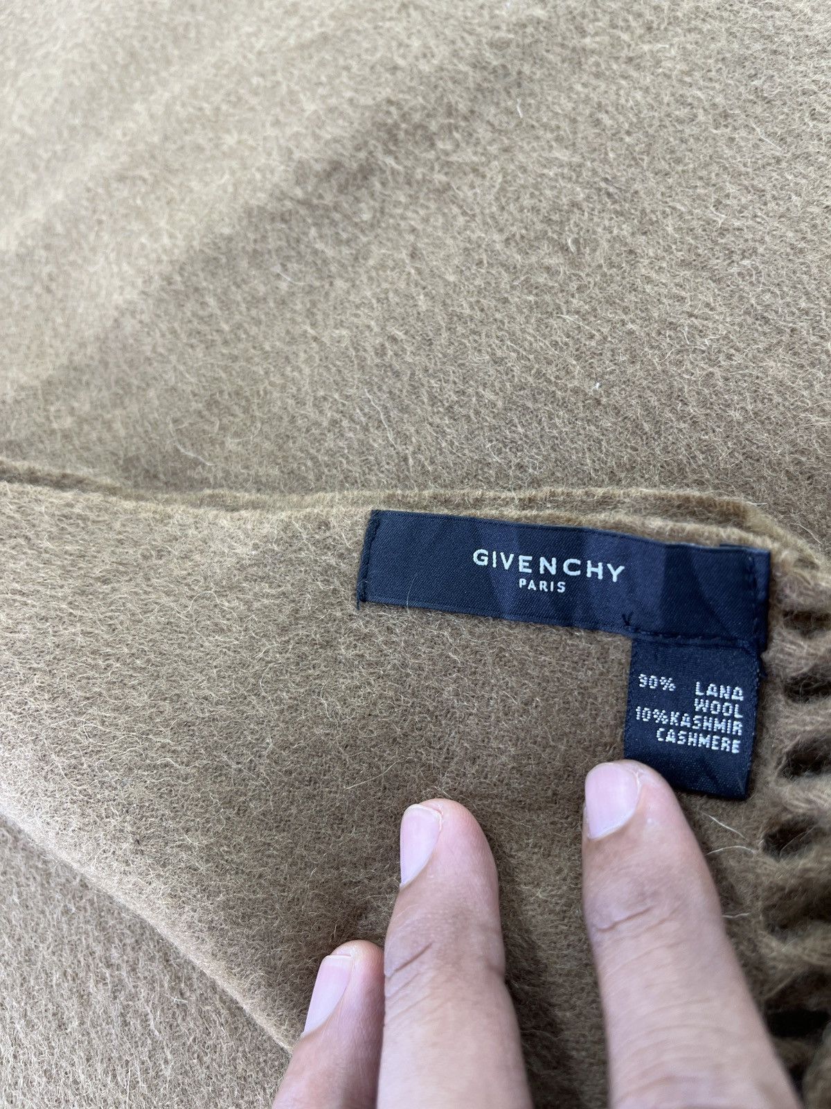 Givenchy Givenchy Scarf / Muffler / Neckwear T647 Size ONE SIZE - 8 Thumbnail
