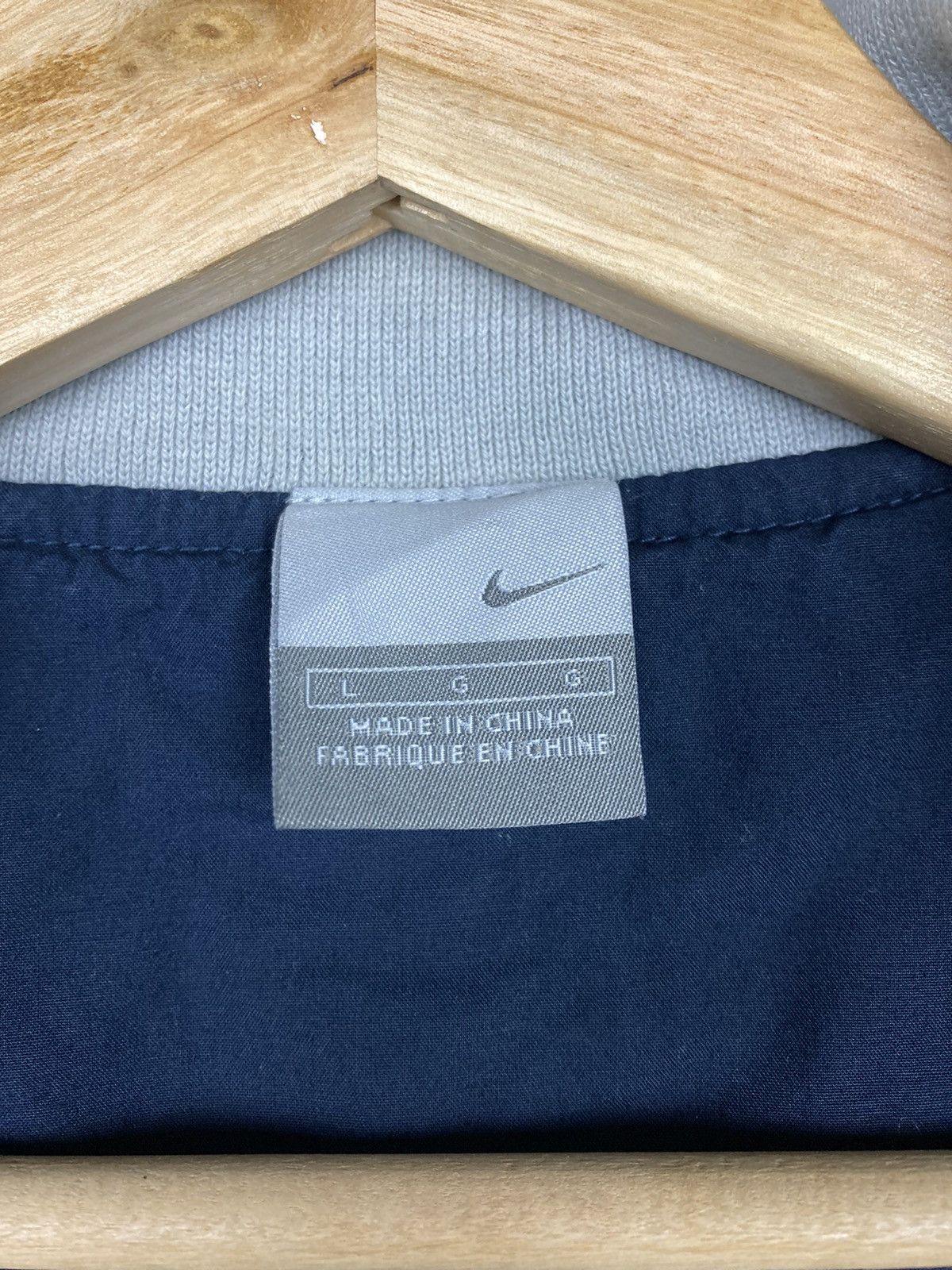Nike NIKE ZIPPER UP SWEATER #34-9 Size US L / EU 52-54 / 3 - 4 Thumbnail