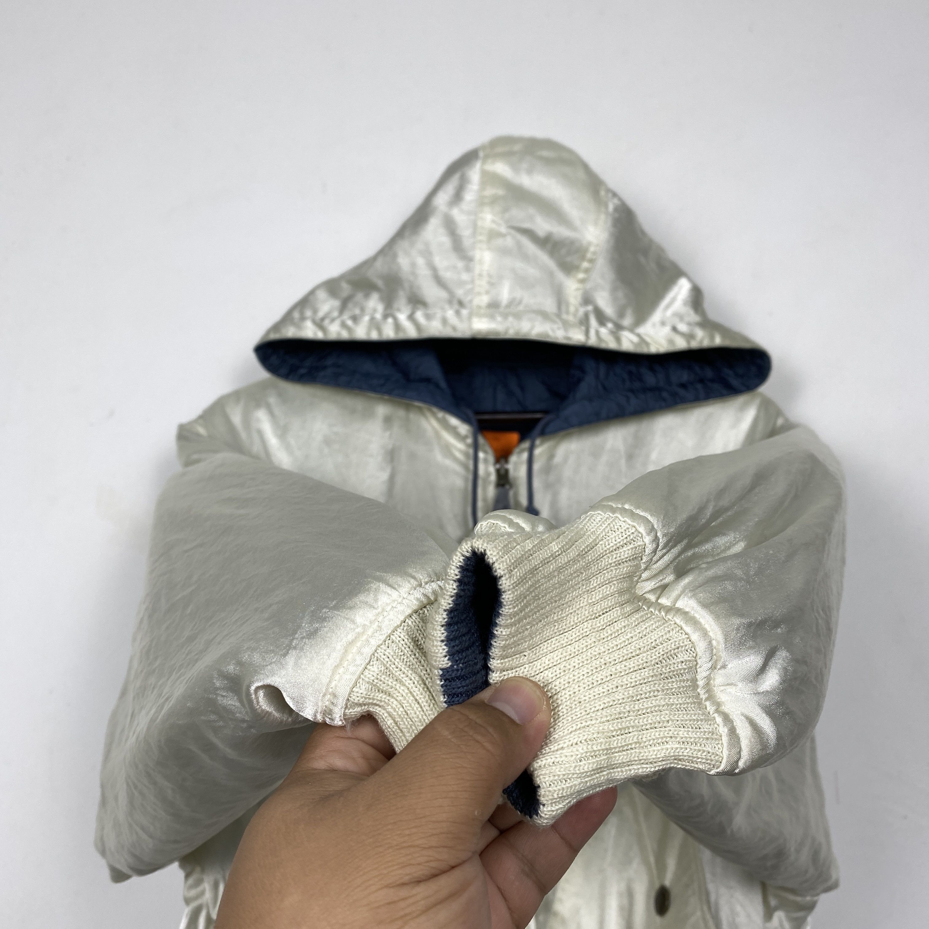 Vintage Vintage IL SUFFIT Reversible Hoodie Bomber Jacket J0199 Size US M / EU 48-50 / 2 - 9 Thumbnail