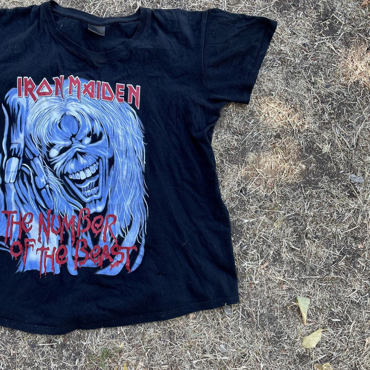 Vintage Vintage 90s Iron Maiden Band Tee Graphic Punk Streetwear L Size US L / EU 52-54 / 3 - 2 Thumbnail