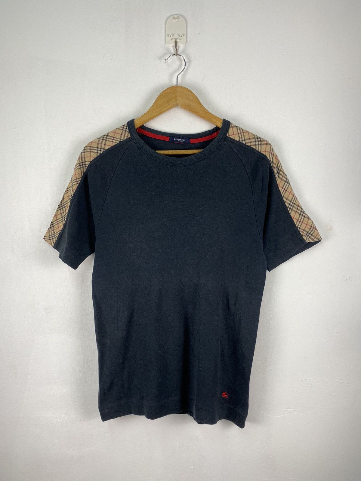 Burberry Vintage burberry japan tshirt nova check Size US S / EU 44-46 / 1 - 1 Thumbnail