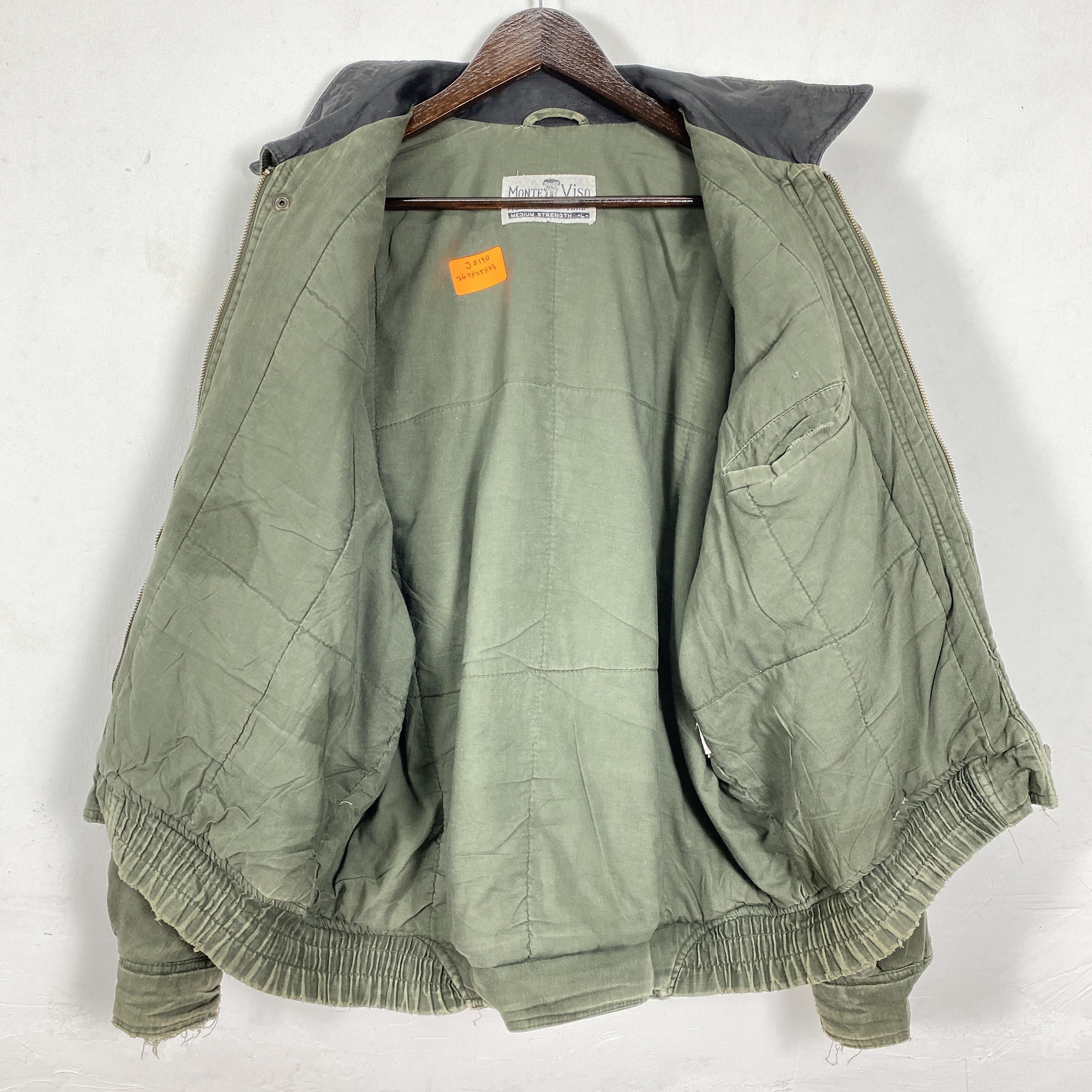 Vintage Vintage 90S Monte Viso Rugged Jacket Leather Collar J0190 Size US L / EU 52-54 / 3 - 15 Thumbnail