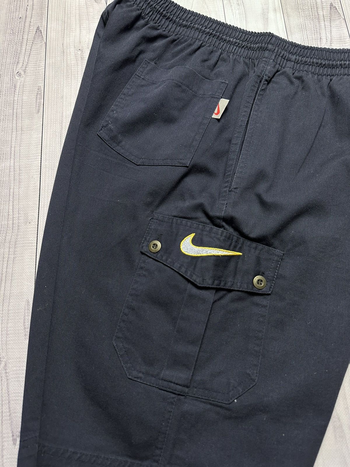 Vintage Nike Cargo Shorts logo pocket swoosh size XXL