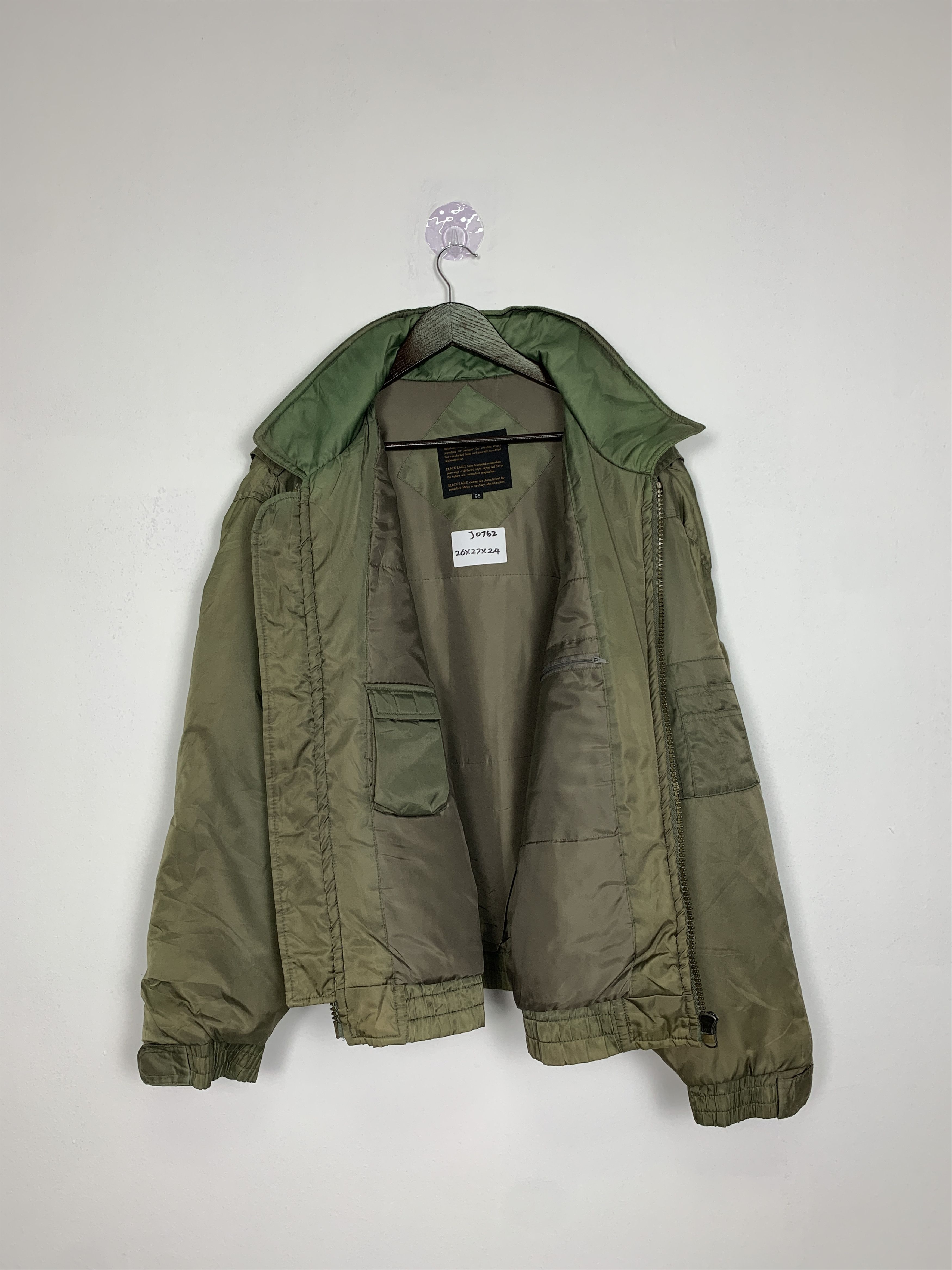 Vintage Vintage BLACK EAGLE Bomber Jackets US-AIR J0762 Size US L / EU 52-54 / 3 - 11 Thumbnail